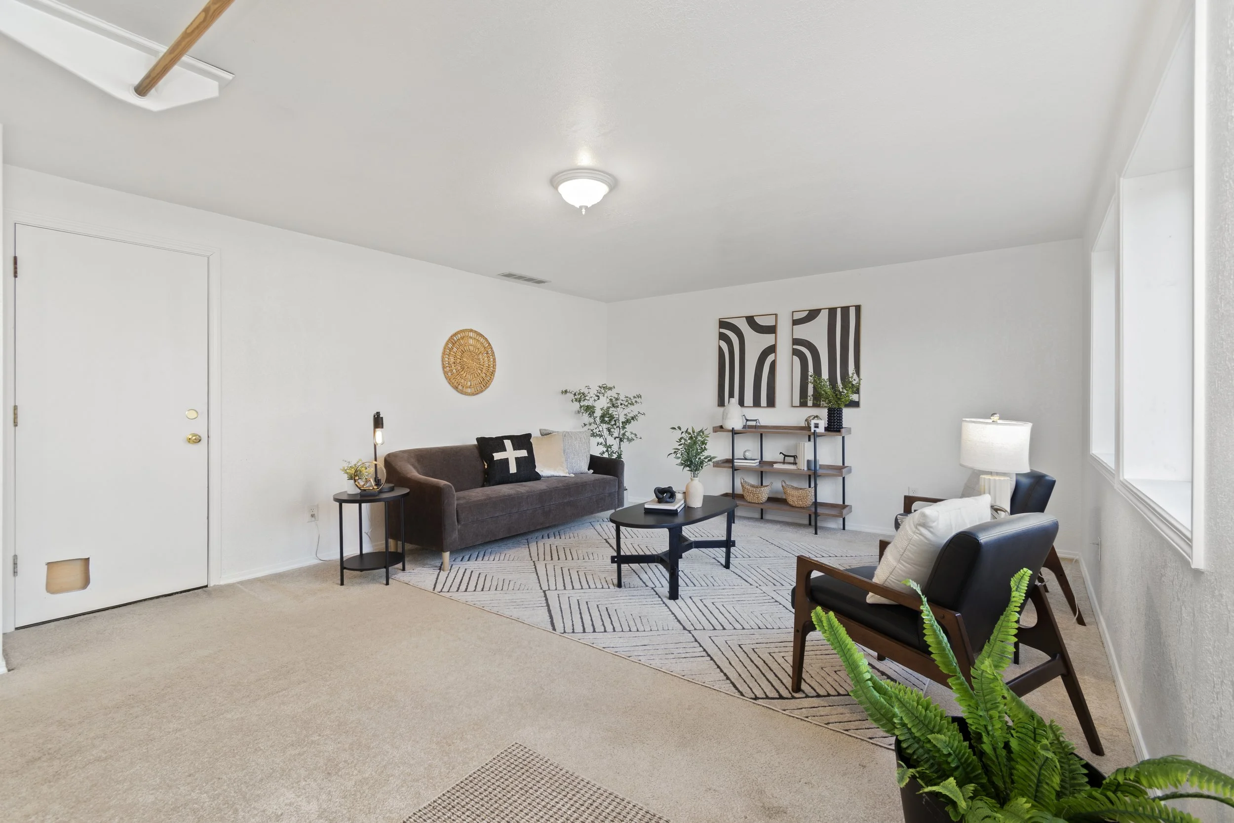 10-15750 Park View Dr_010.jpg