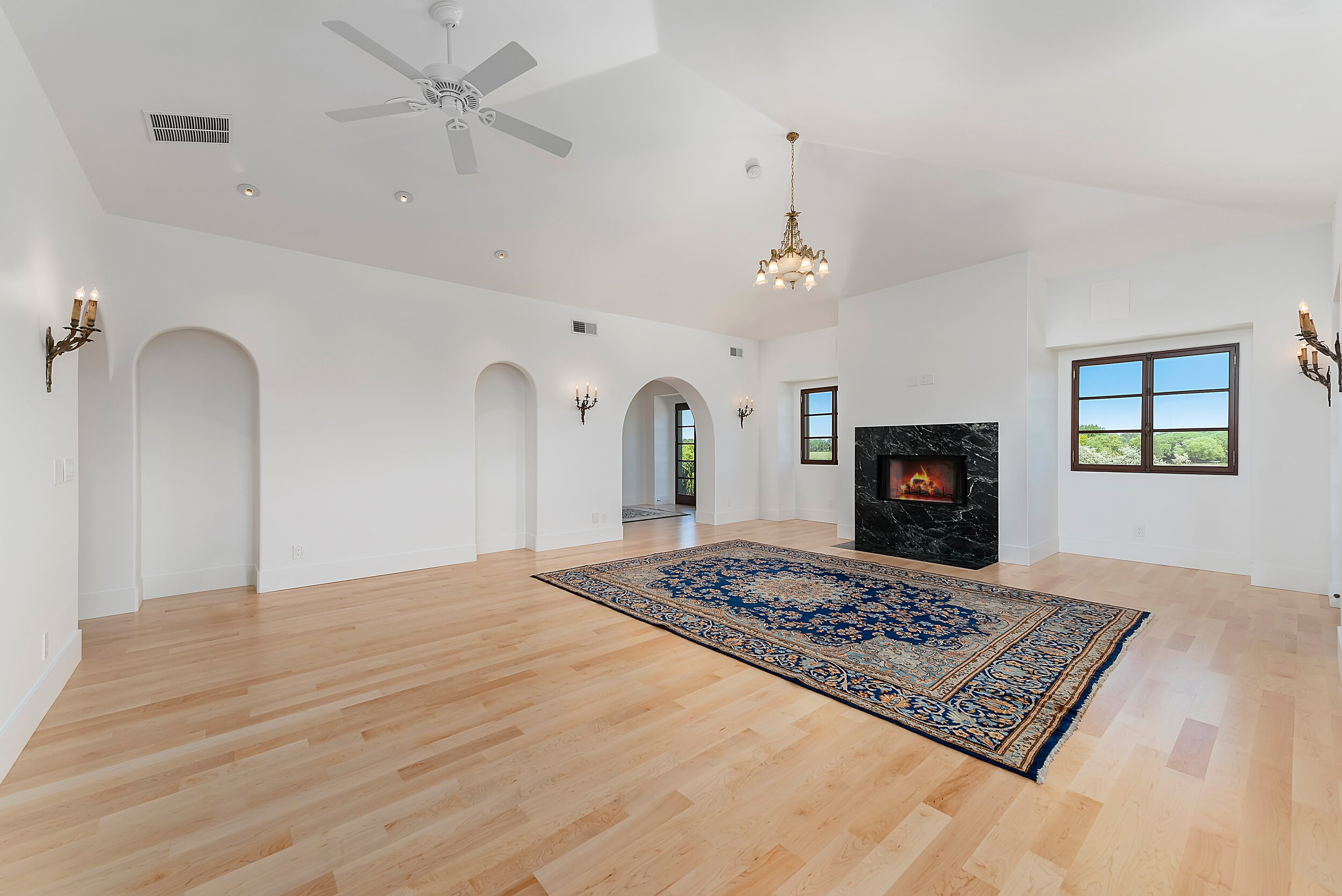 063-Master Suite.jpg