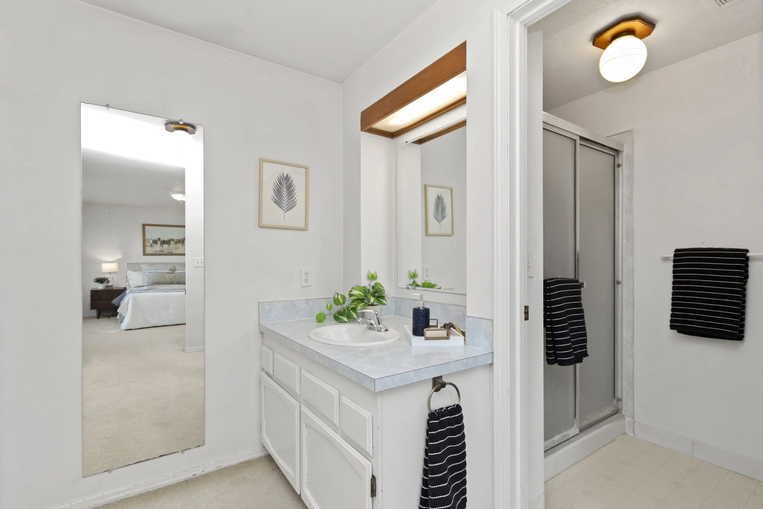 04-15750 Park View Dr_004.jpg