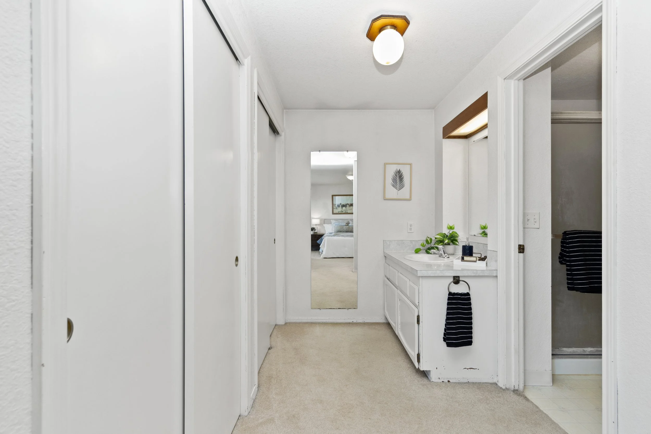 03-15750 Park View Dr_003.jpg