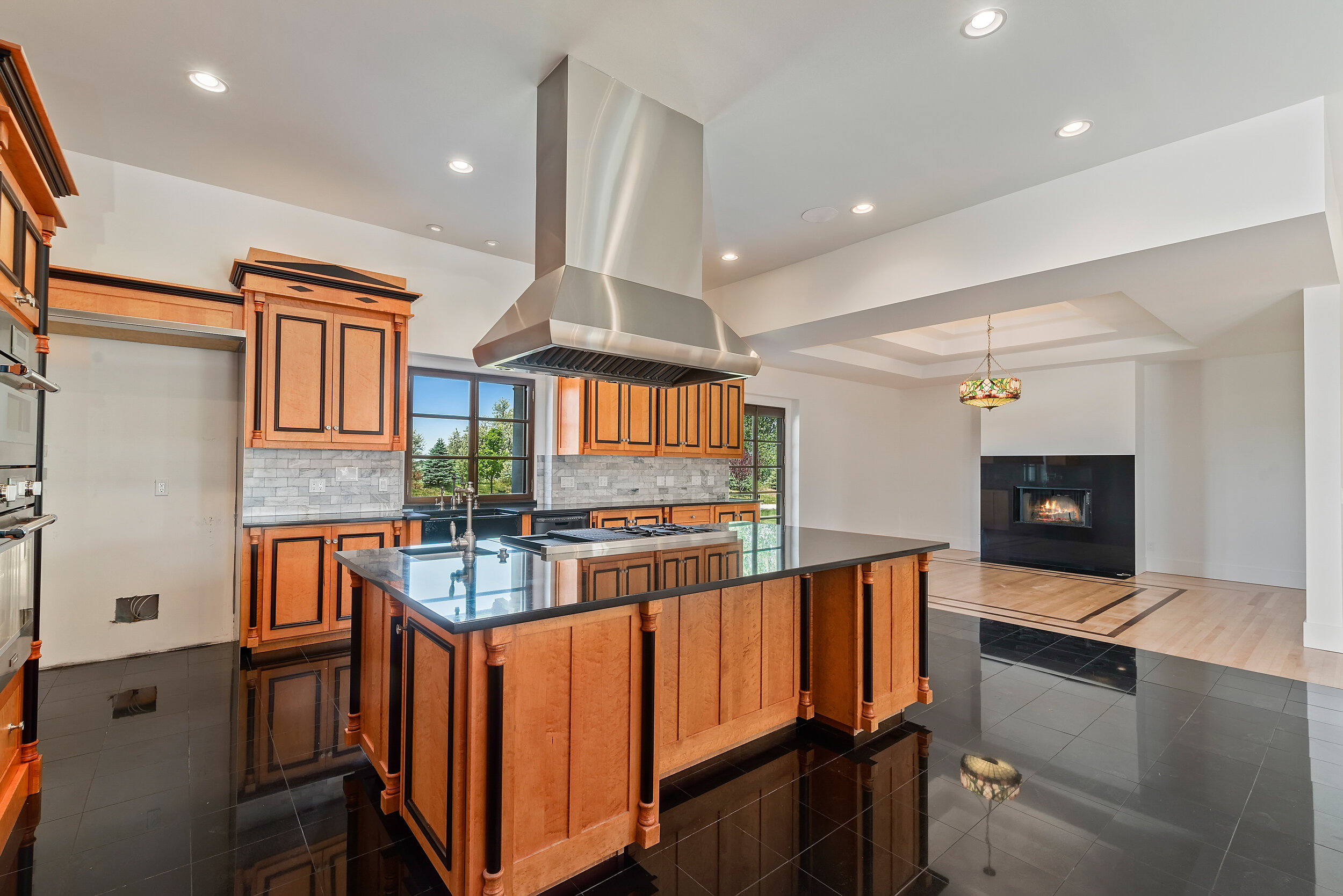 041-Kitchen.jpg