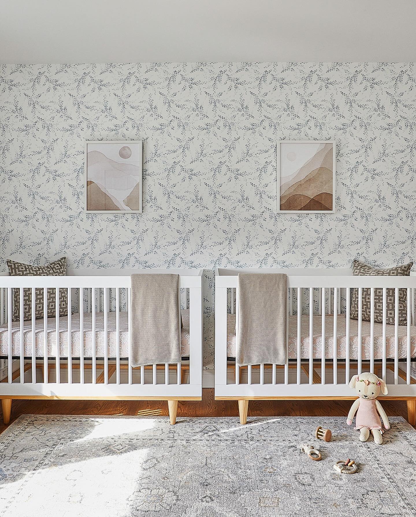 Our nursery reveal for TWINS! ✨ Had so much fun designing this room especially since it is for my own two girls that are expected to arrive in just two short weeks! Swipe to check out the full room! 

📸 - @kelseyannroseinteriors 
💐 - @lenabedoyan