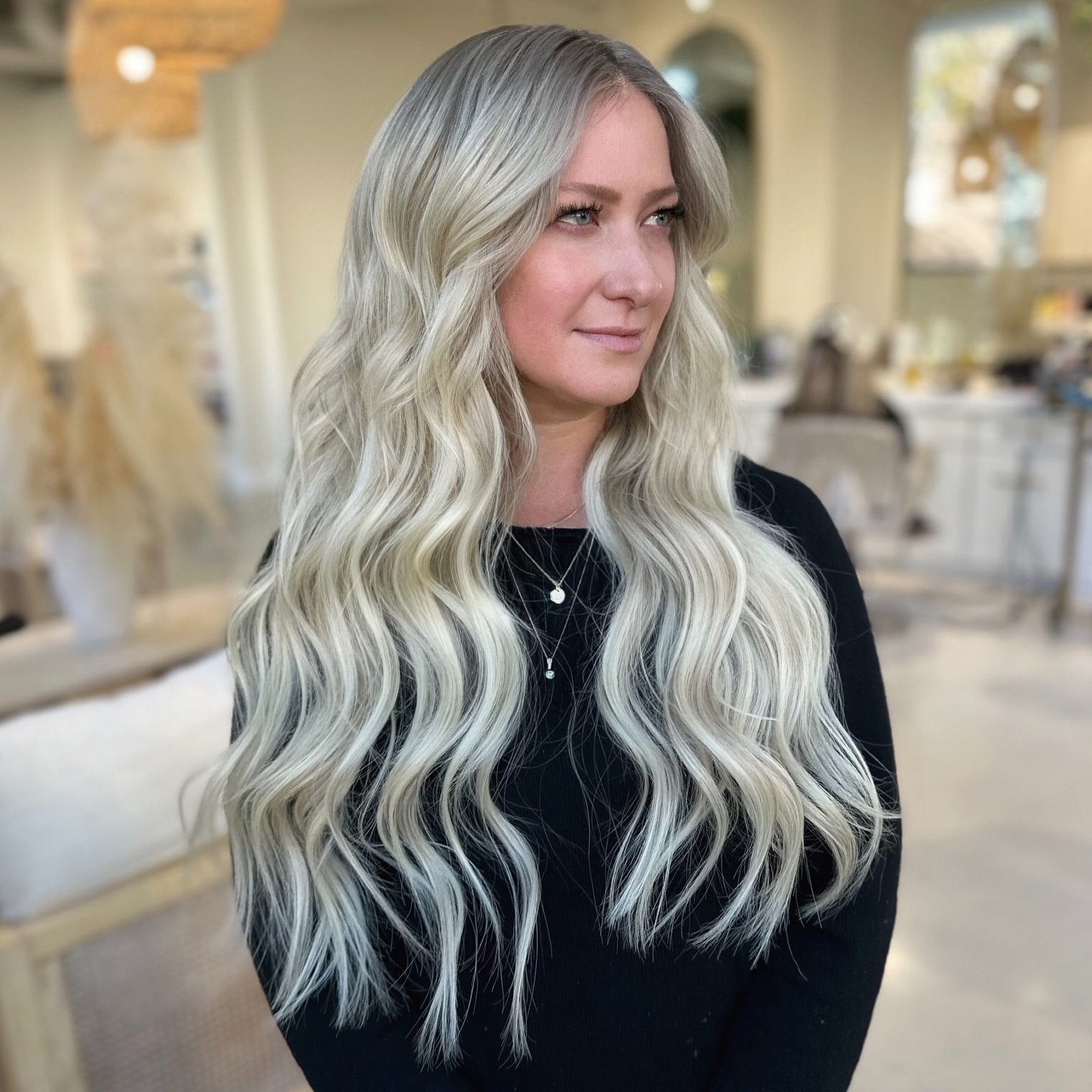 2 rows of 22&rdquo; @VIEHAIREXTENSIONS in the colors Mykonos + Maldives + Capri 
Call 303-928-9805 to schedule 
www.islasalon.com
777 N Grant St. Denver, CO

#islasalon #viehairextensions #denverbalayage #denverblonde #denverhairstylist #denversalon 