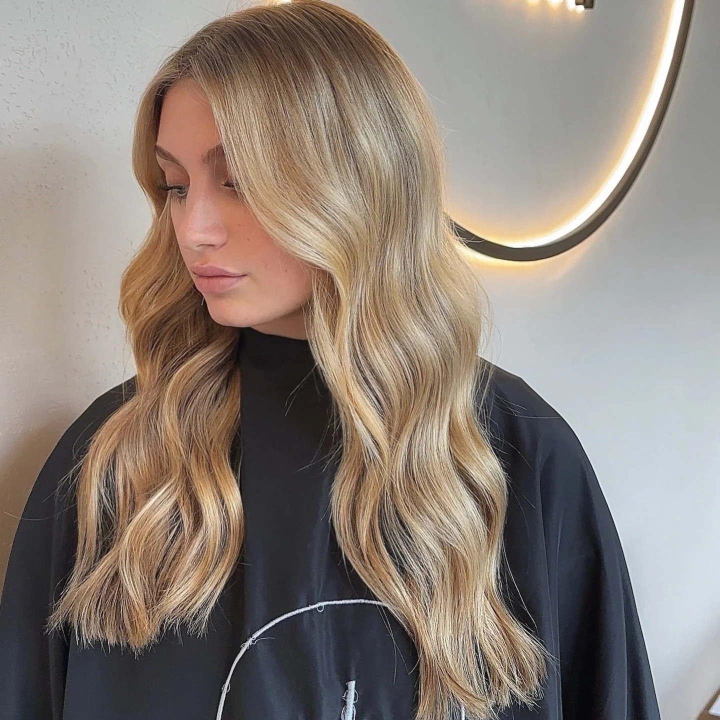 Soft honey blonde by @glam.by.macy 
Call 303-928-9805 to schedule 
www.islasalon.com
1140 Bannock St. Denver, Colorado 

Denver Colorado Salon hairstylist Denver Handtied Hair extensions lived in blonde brunette balayage haircut 

#denver #denversalo
