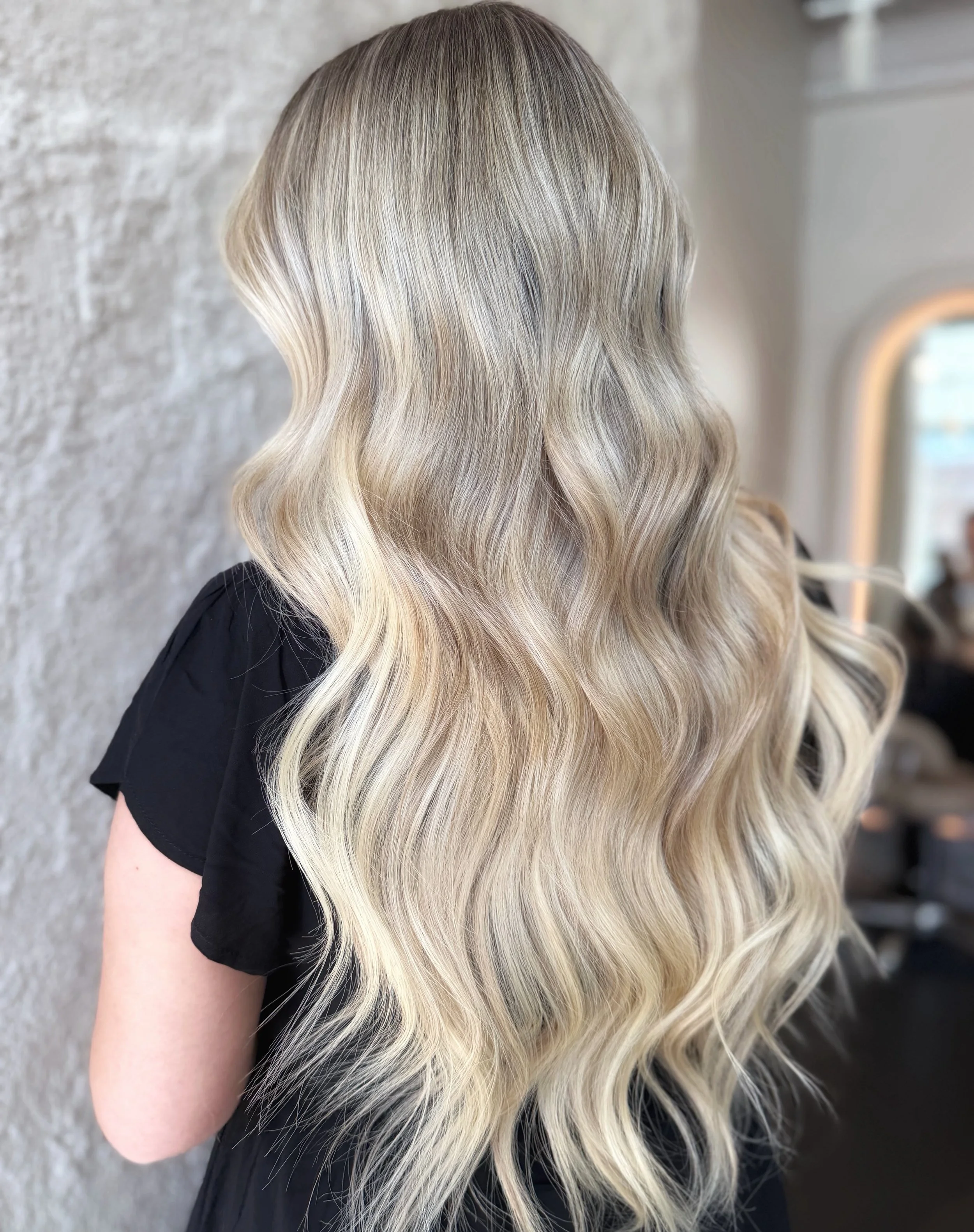 @VIEHAIREXTENSIONS by @danielle.s.gordon 
Call 303-928-9805 to schedule 
www.islasalon.com
1140 Bannock St. Denver, Colorado 

Denver Colorado Salon hairstylist Denver Handtied Hair extensions lived in blonde brunette balayage haircut 

#denversalon 