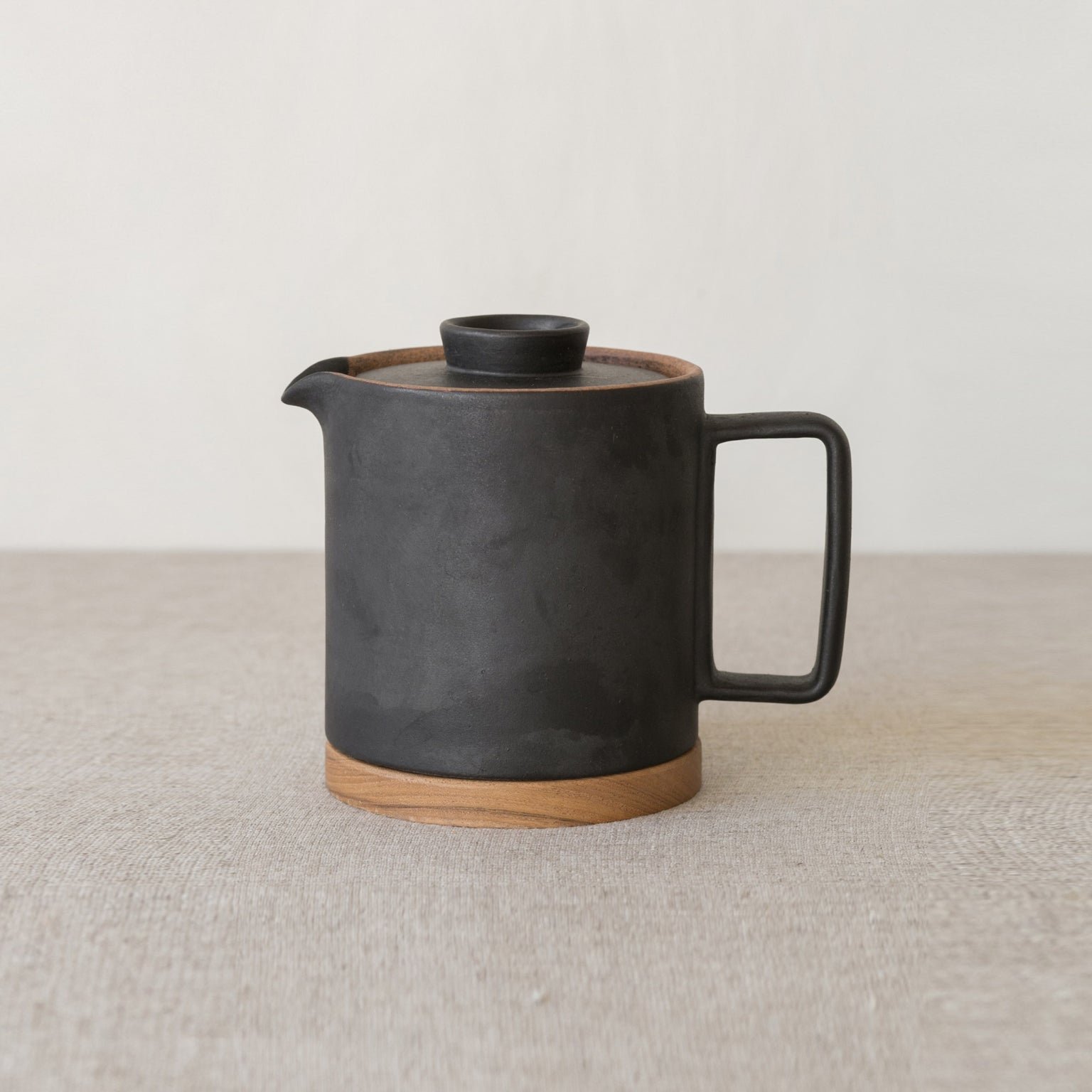 QjfoX6gRnmTqma4tguY6_PASCA_TEAPOT_DARK_ASH_SQR_1536x.jpeg