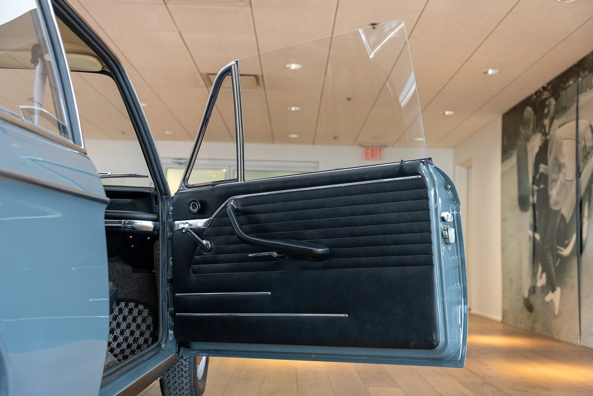 1966 BMW 1600-98.jpg