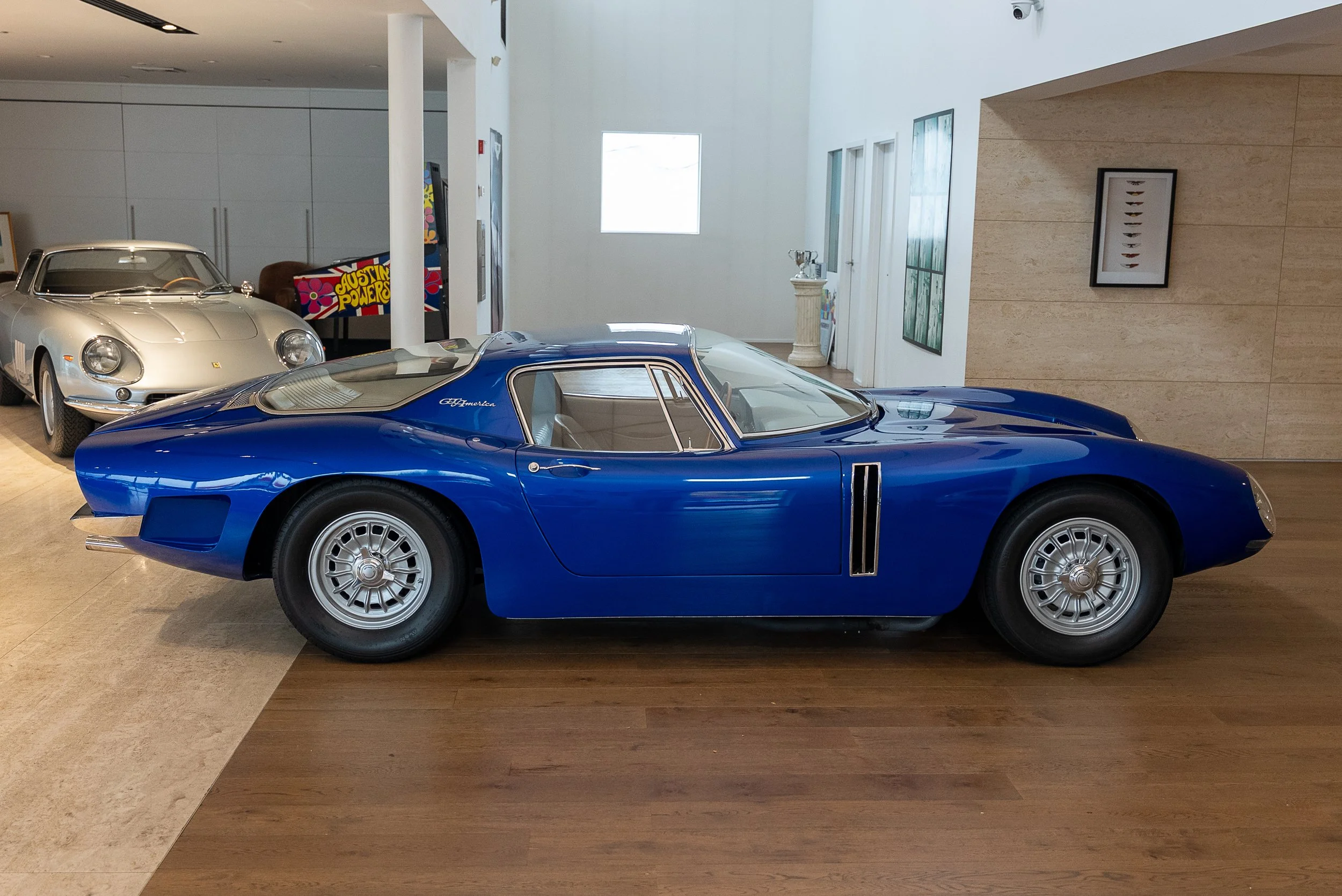 Bizzarrini GT America Indoors-16.jpg
