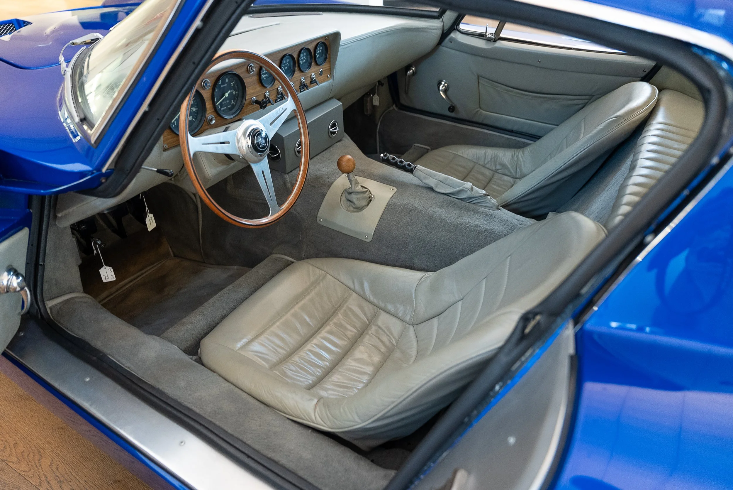 Bizzarrini GT America Indoors-83.jpg