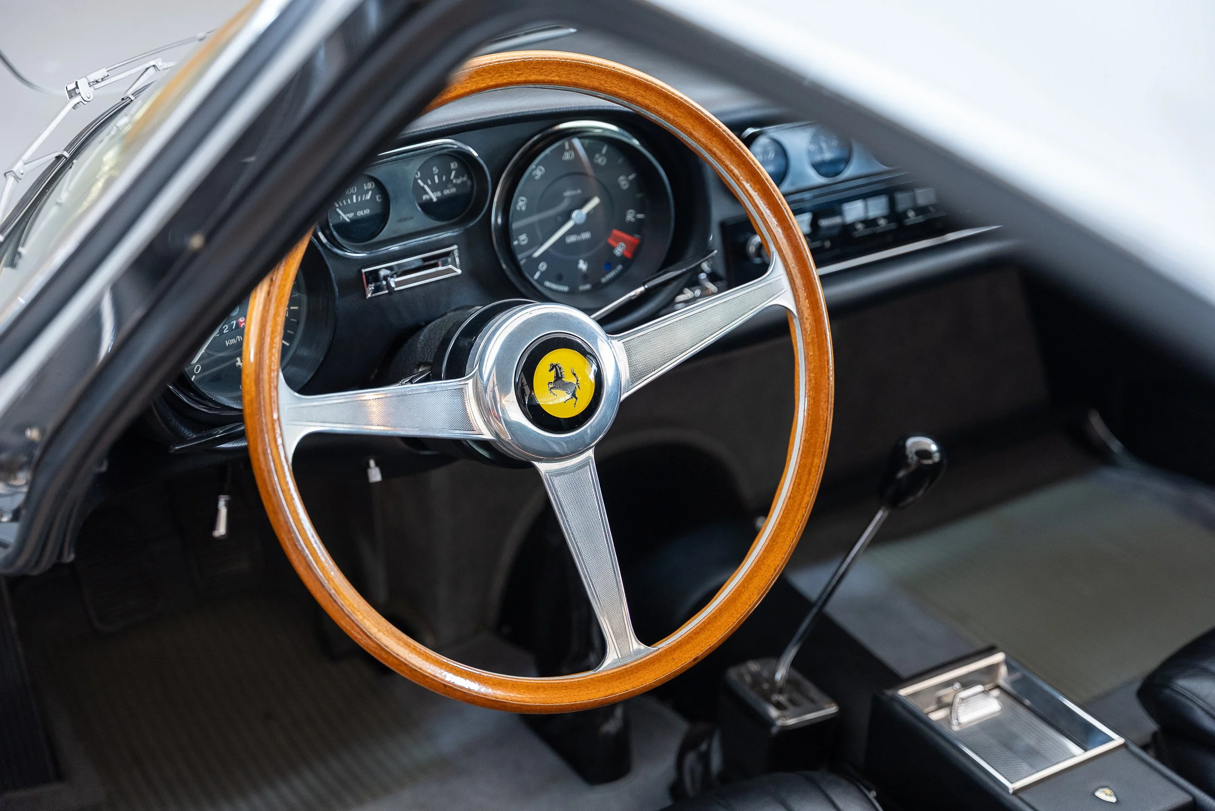 Ferrari 275-122.jpg