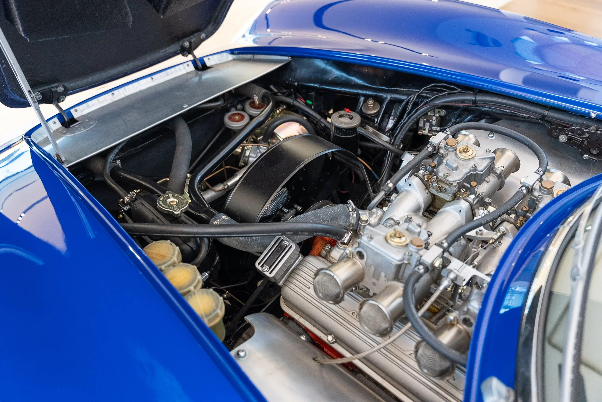 Bizzarrini GT America Indoors-130.jpg