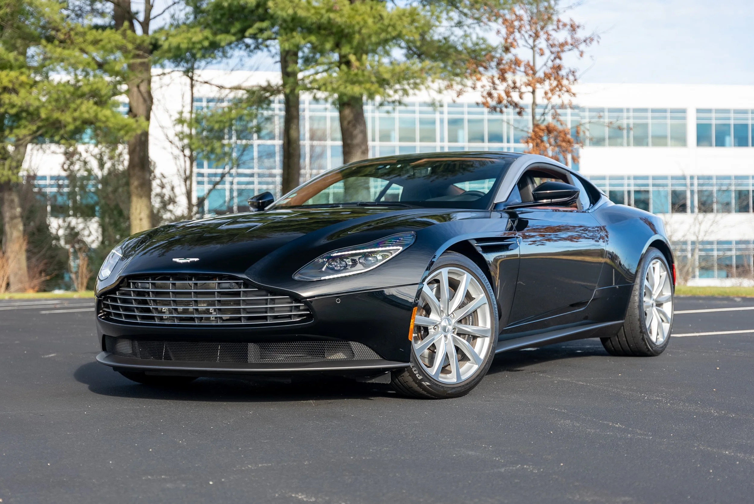 2018 DB11 V8-17.jpg