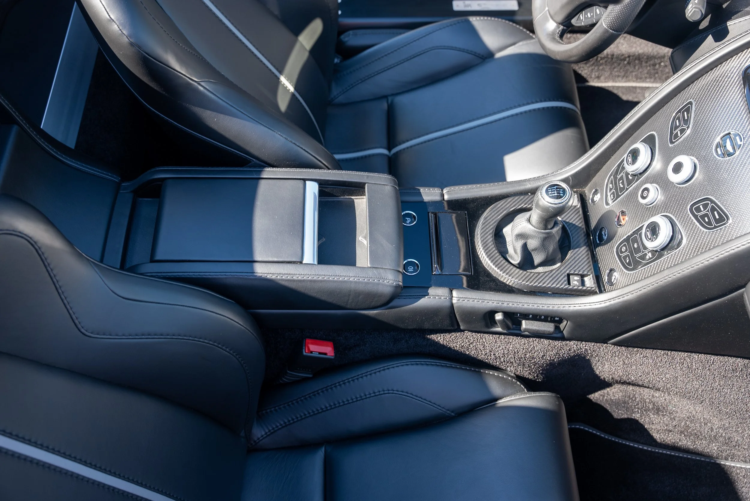 AM V12VS Color-152.jpg