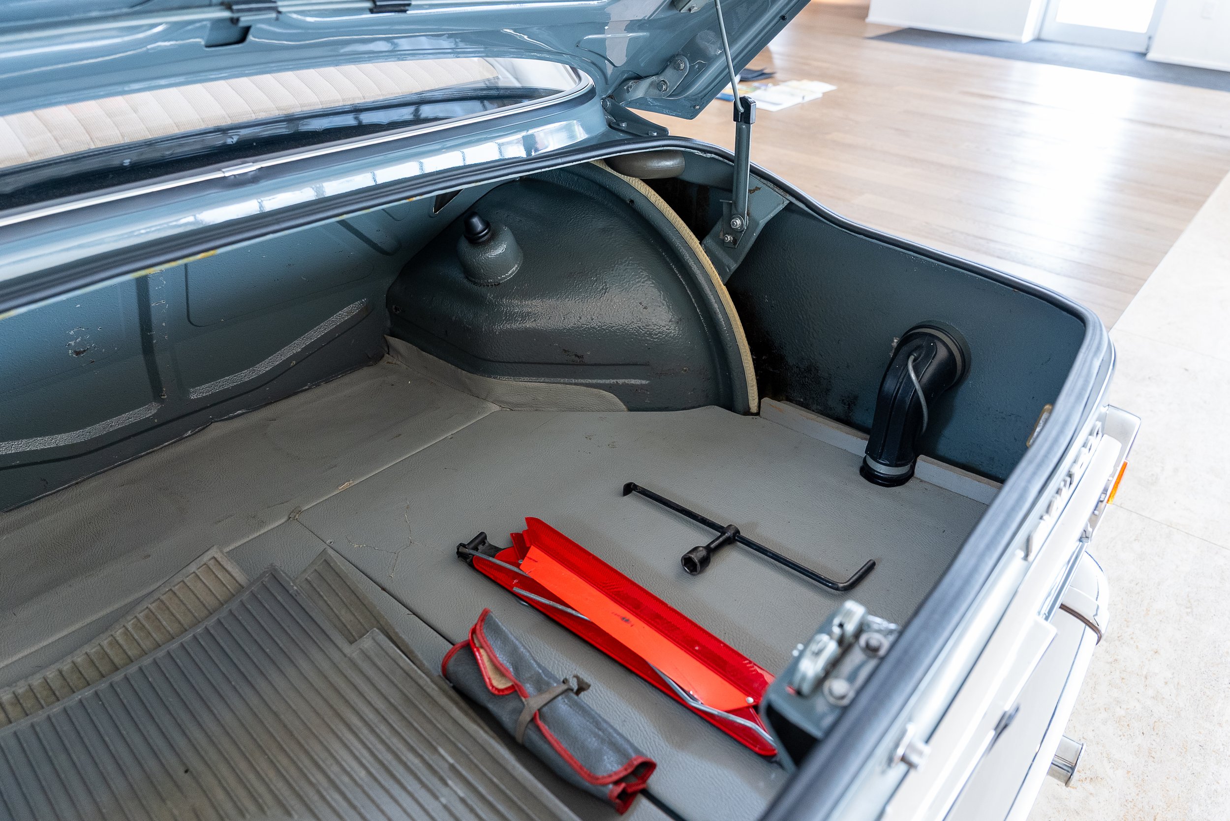 1966 BMW 1600-159.jpg