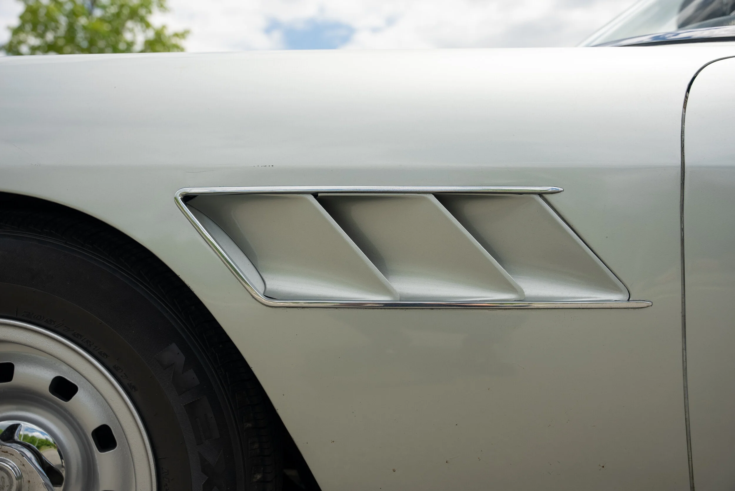 330GT 2+2-39.jpg