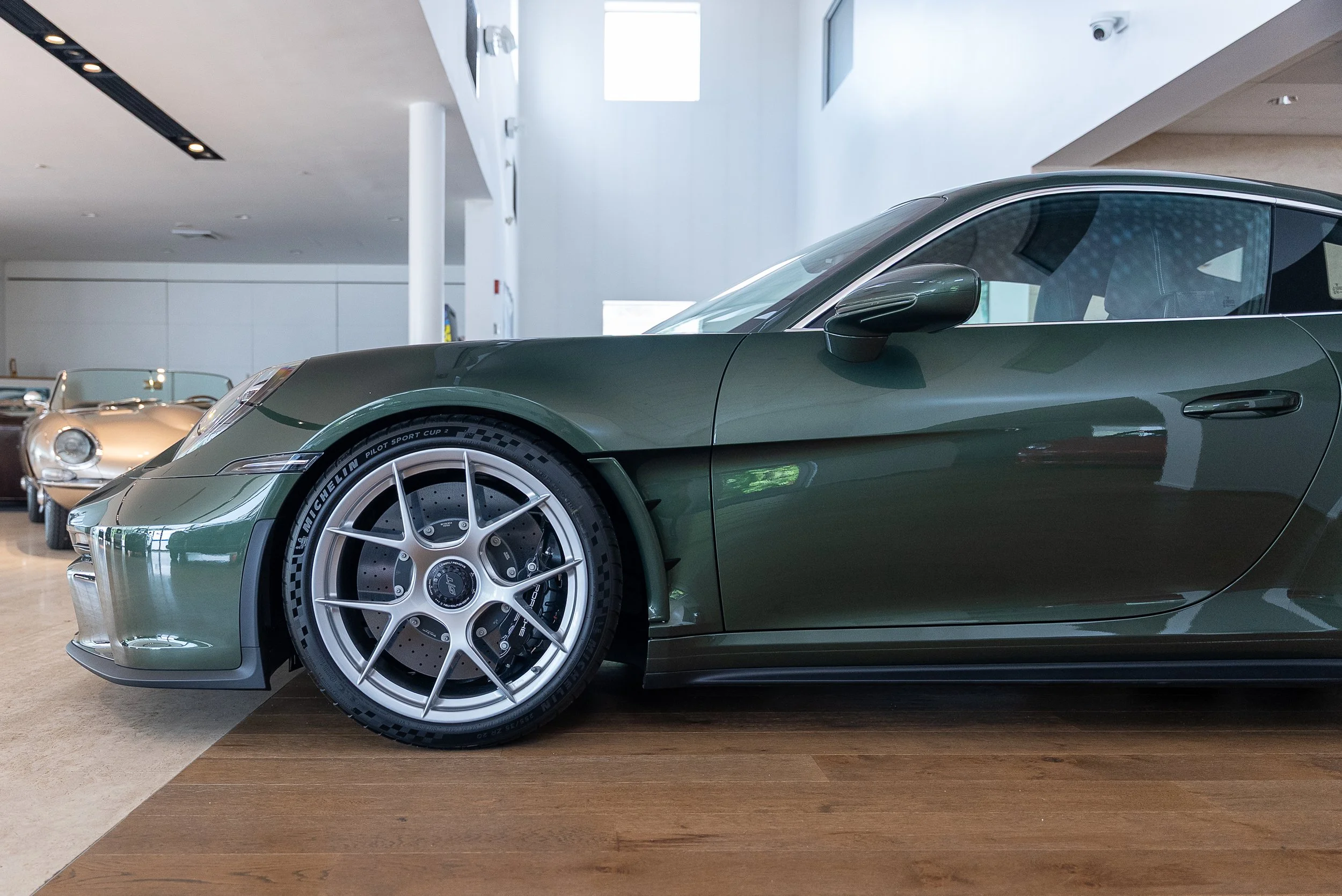 911 ST-61.jpg