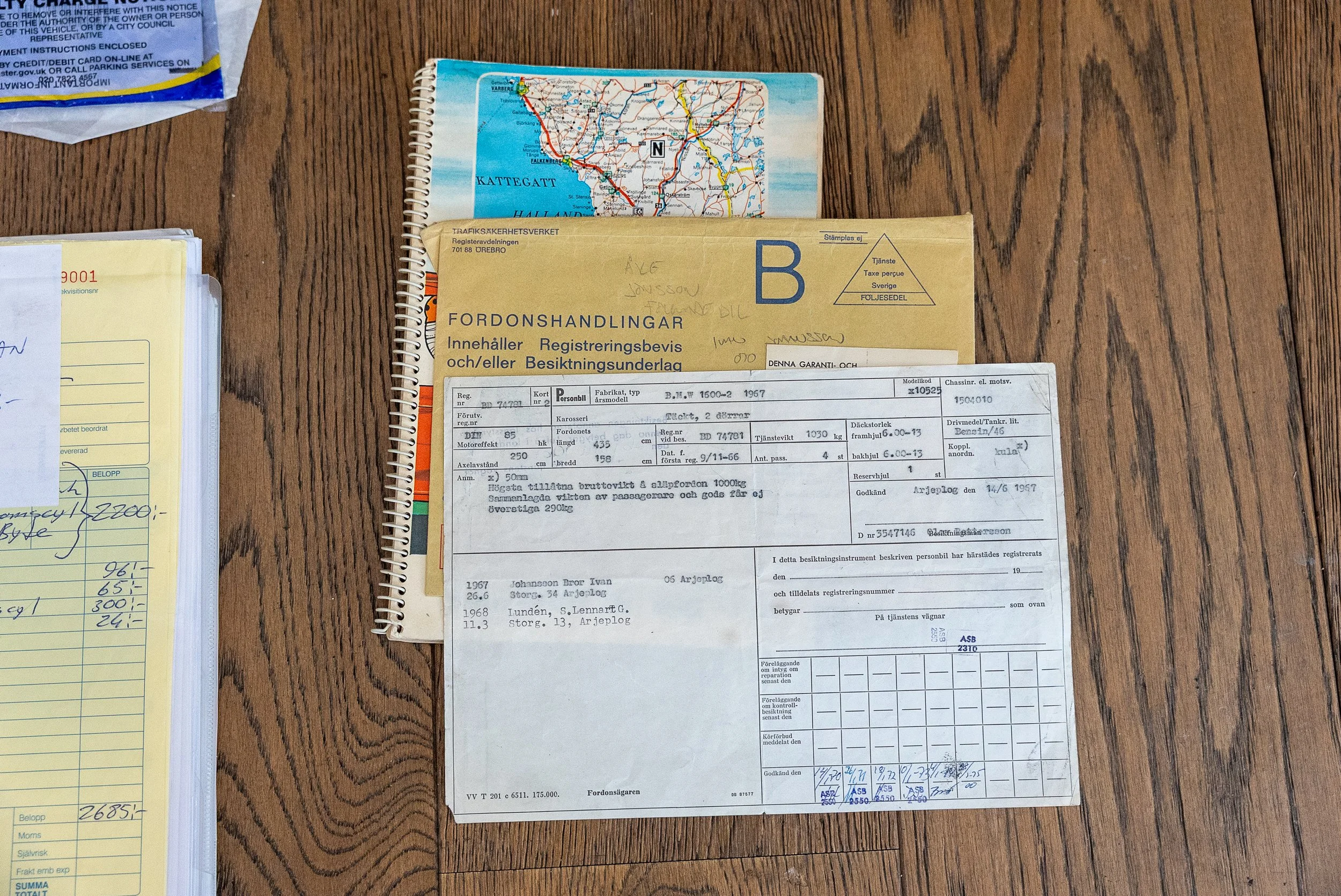 1966 BMW 1600 Books-8.jpg