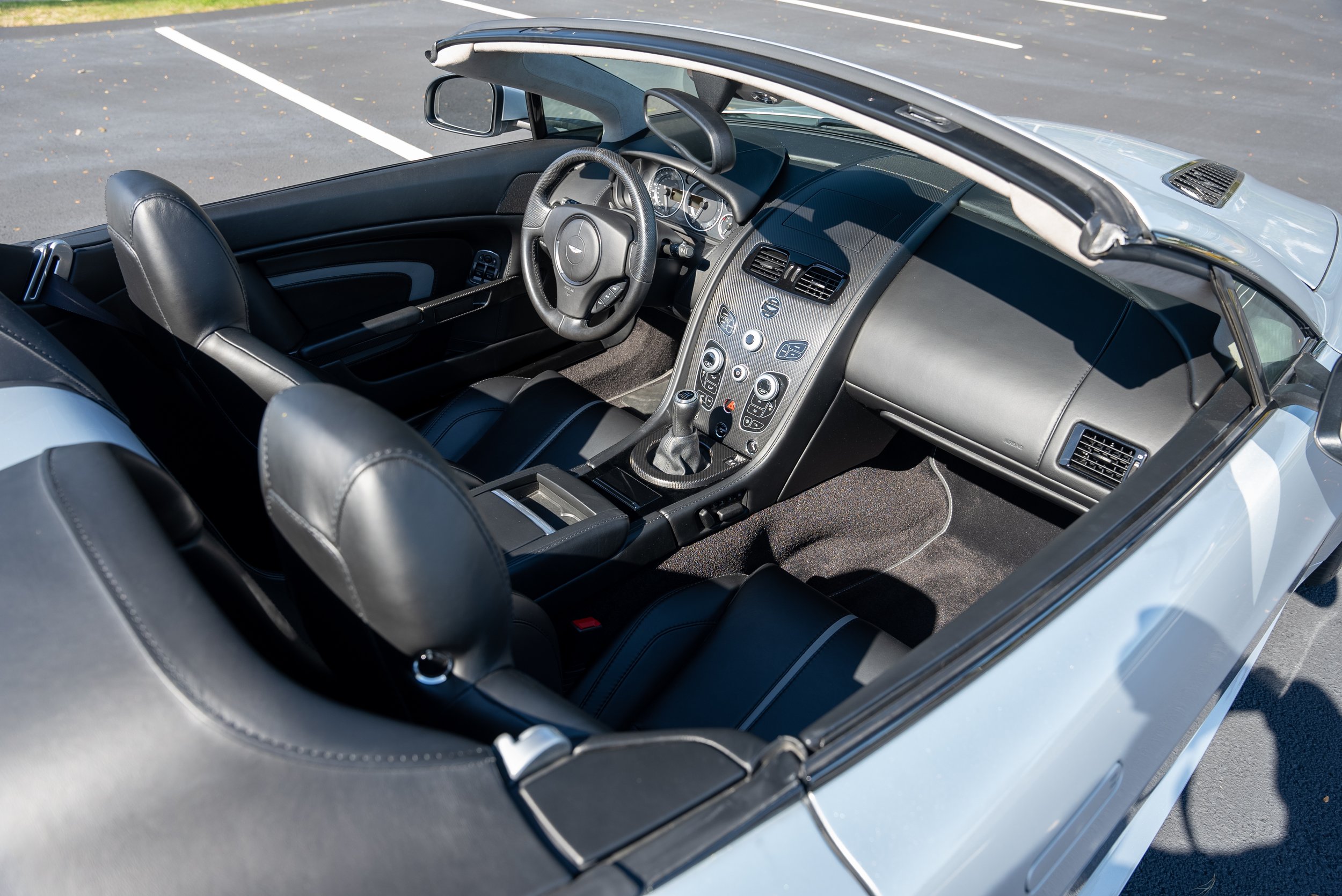 AM V12VS Color-120.jpg
