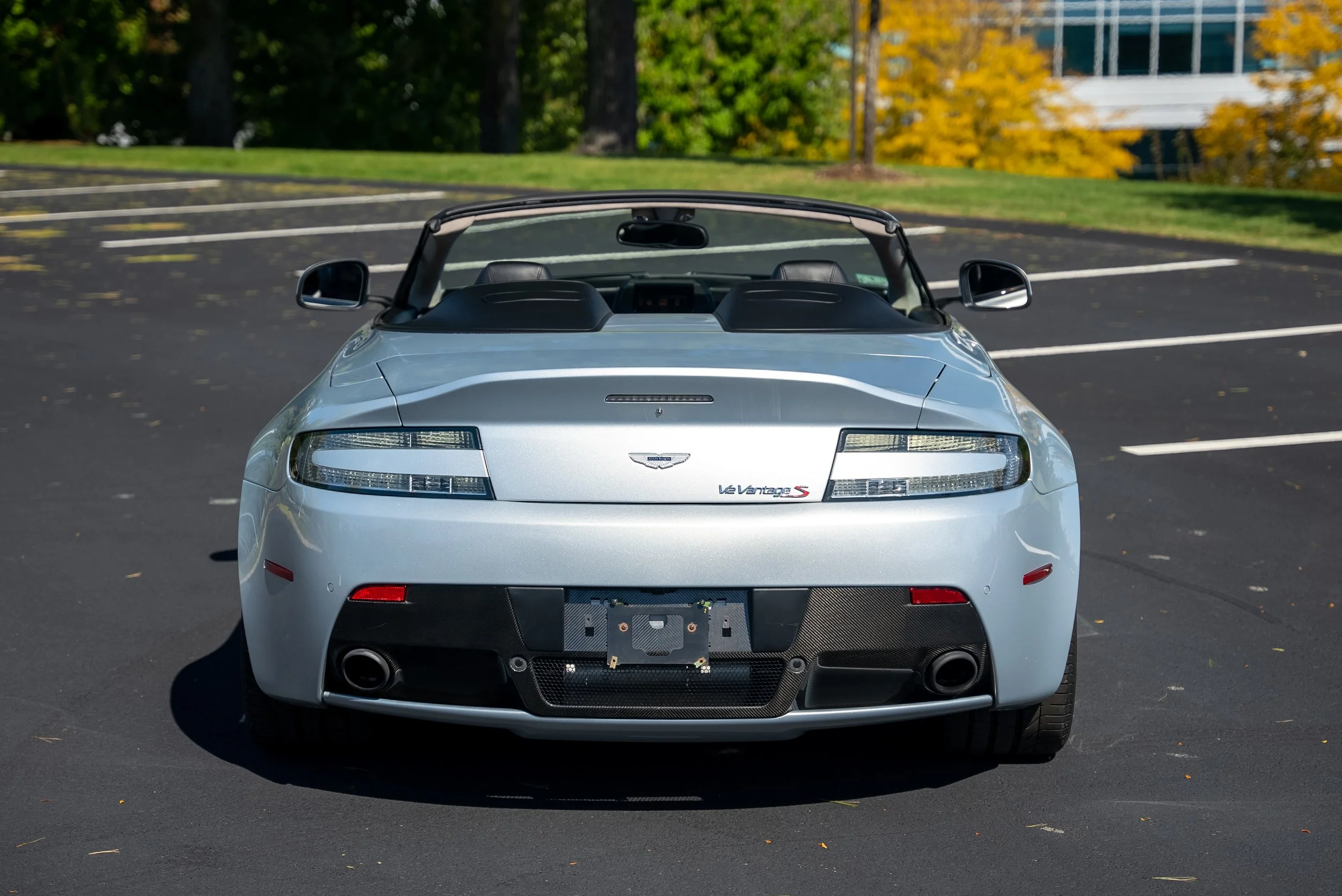 AM V12VS Color-10.jpg