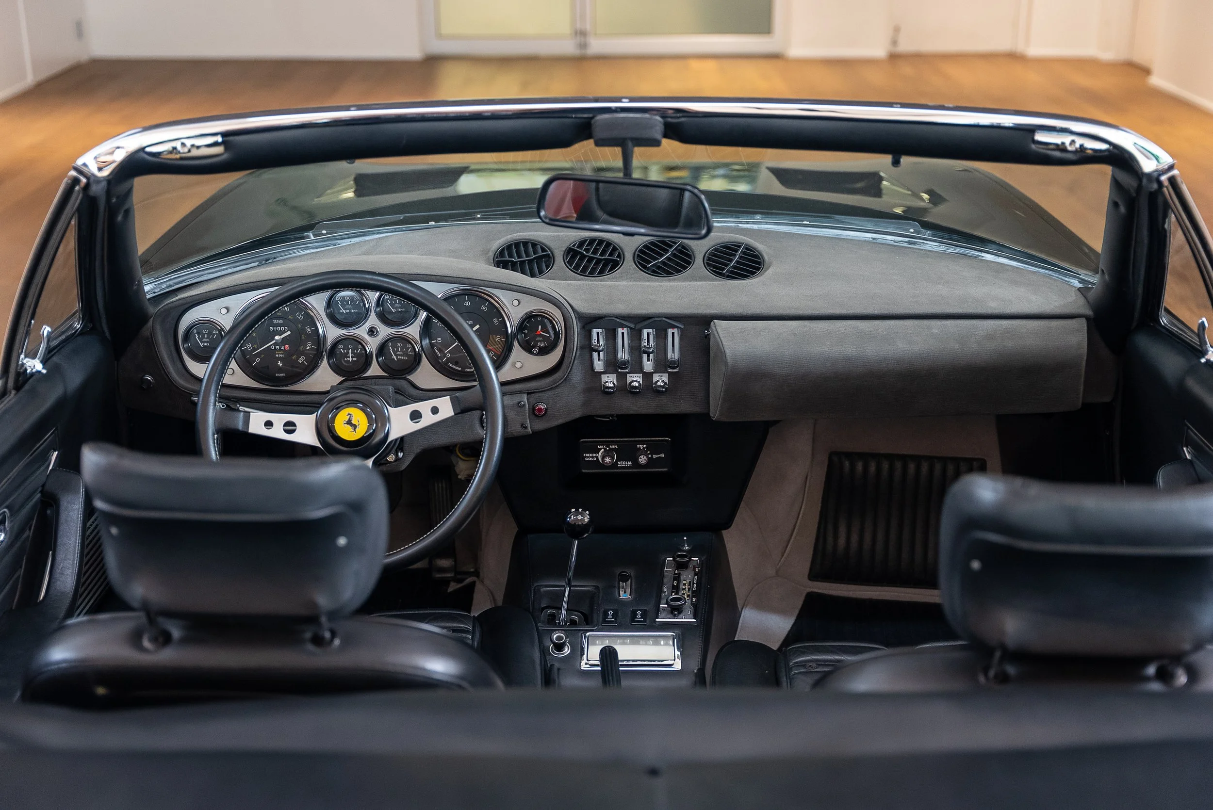 Ferrari Daytona Spider-128.jpg