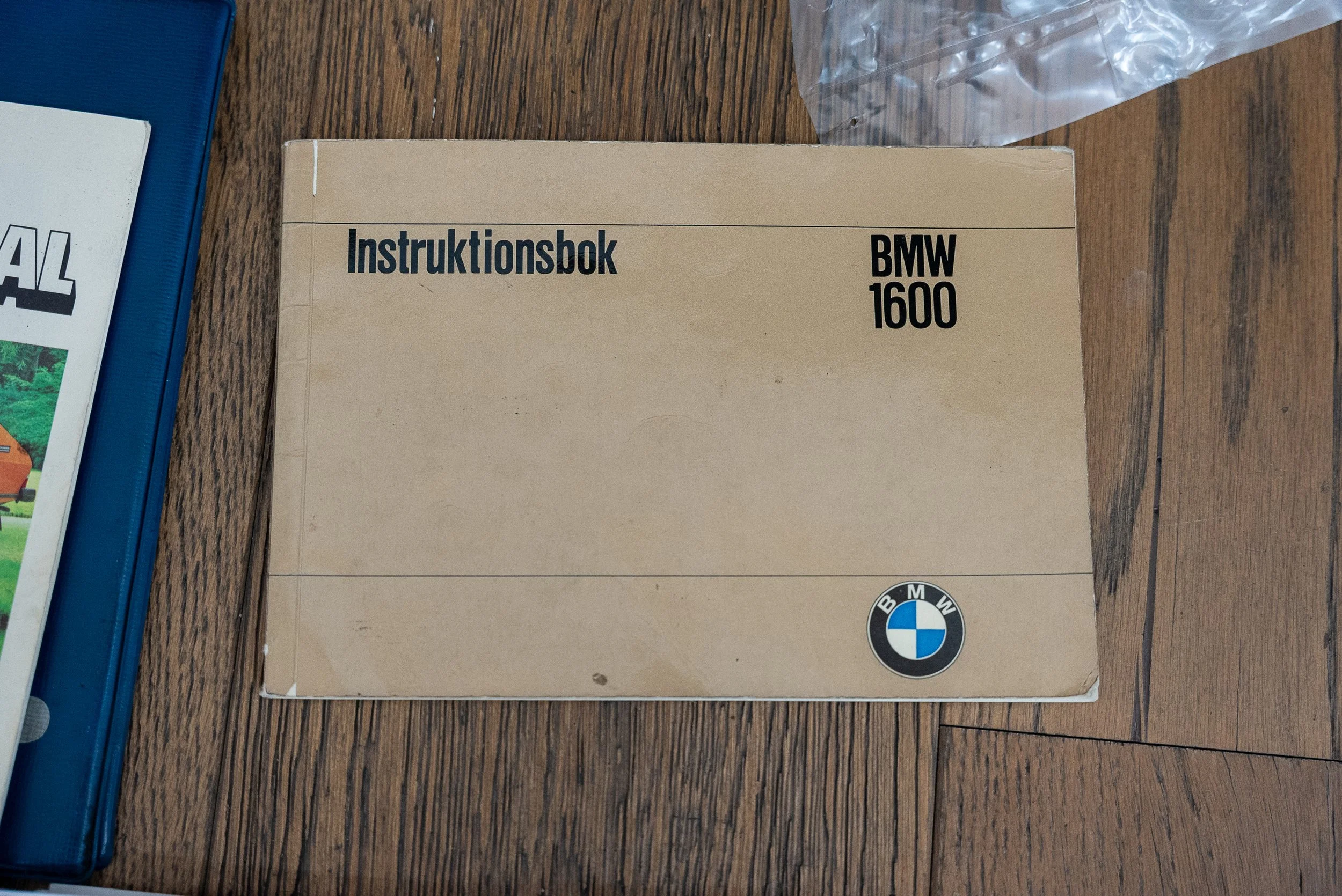 1966 BMW 1600 Books-5.jpg