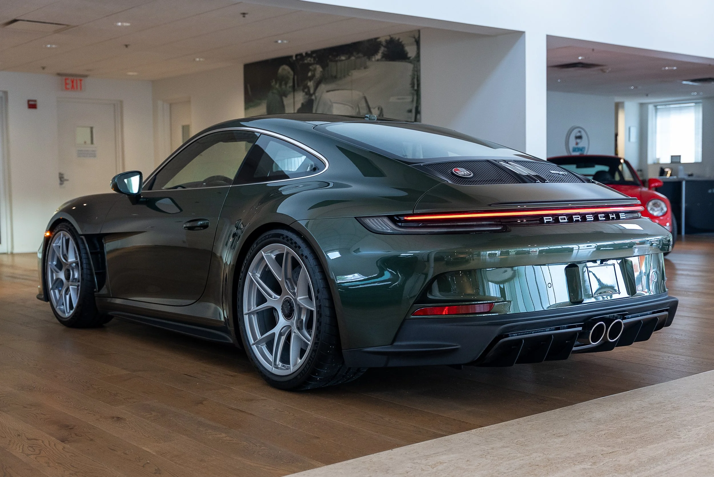 911 ST-7.jpg