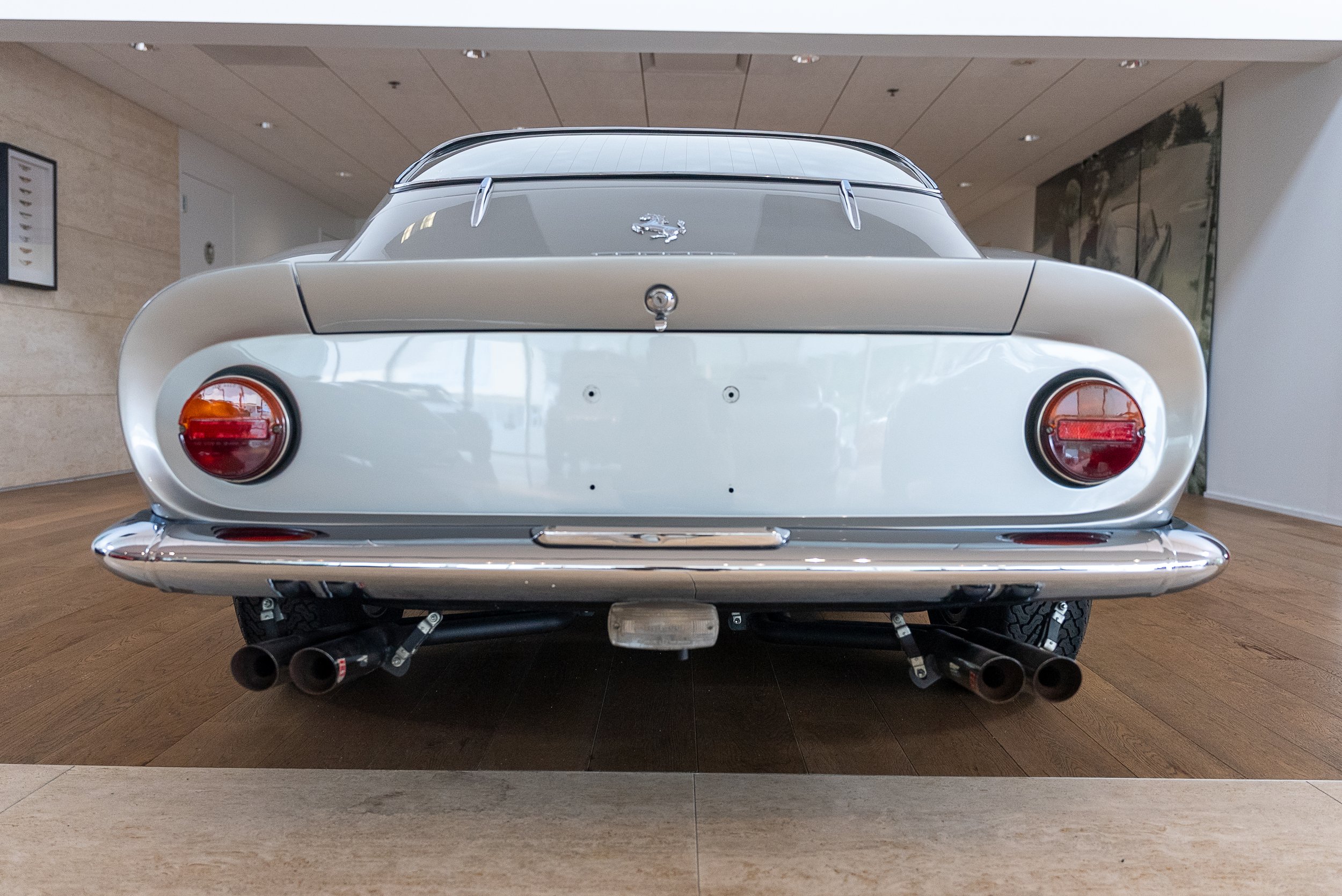 Ferrari 275-33.jpg