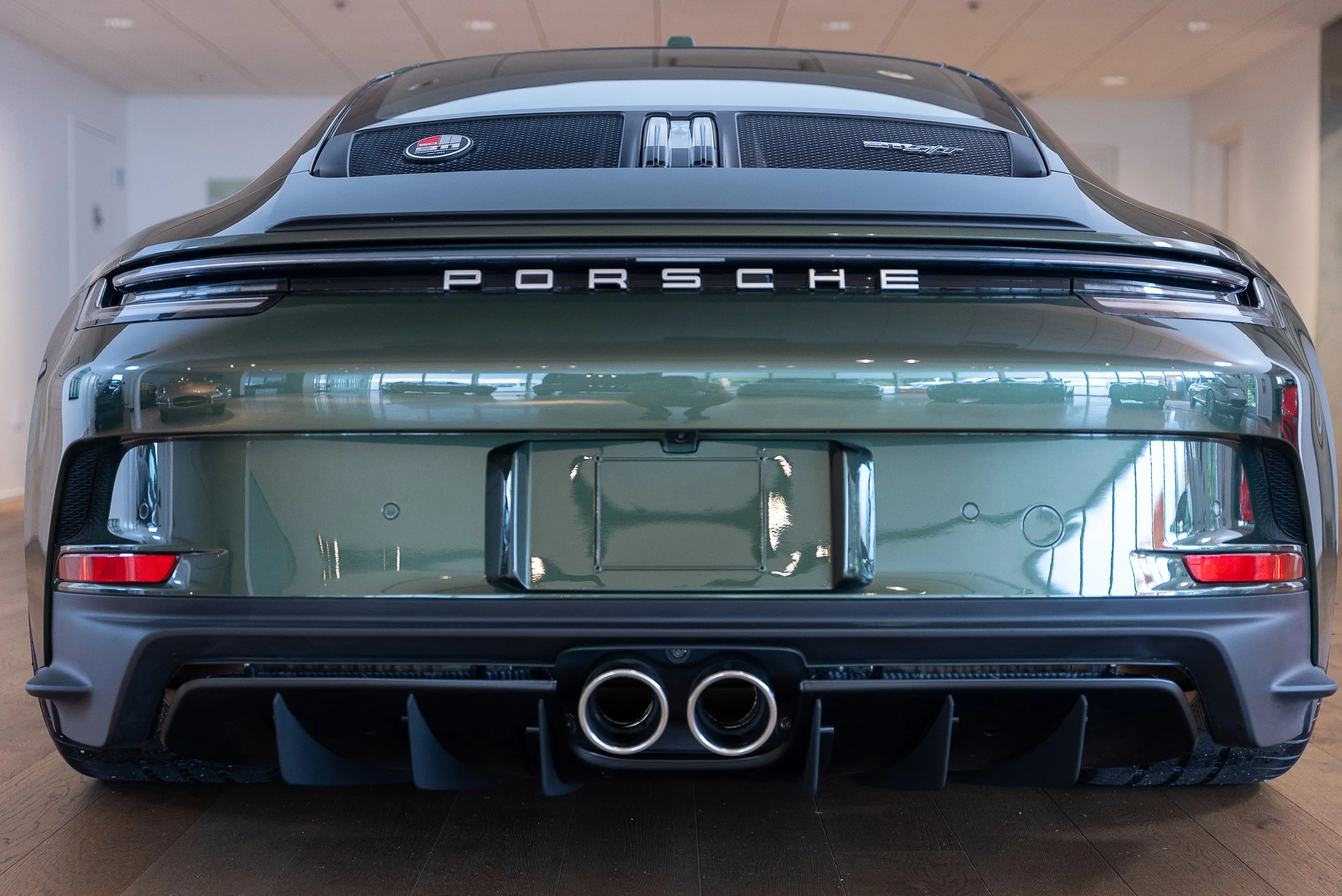 911 ST-52.jpg