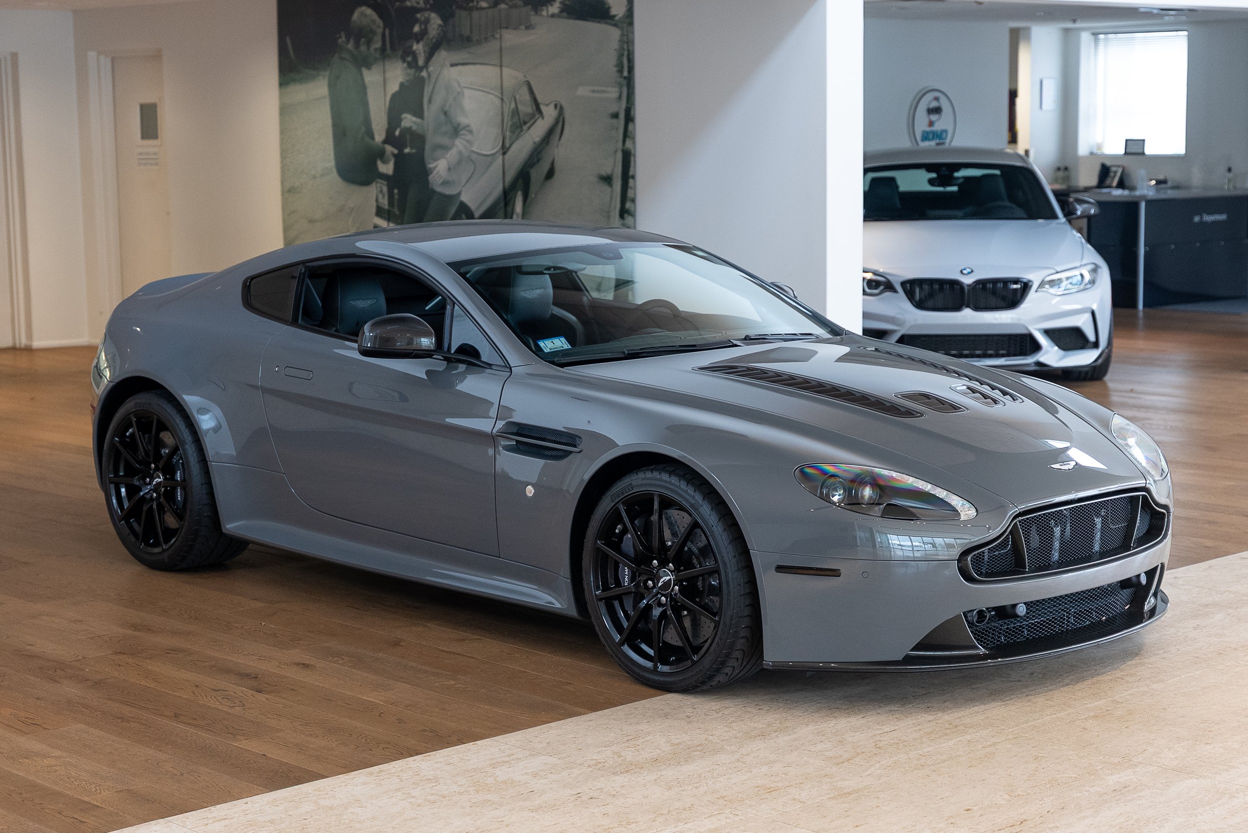 2017 AM V12 Vantage S-19.jpg