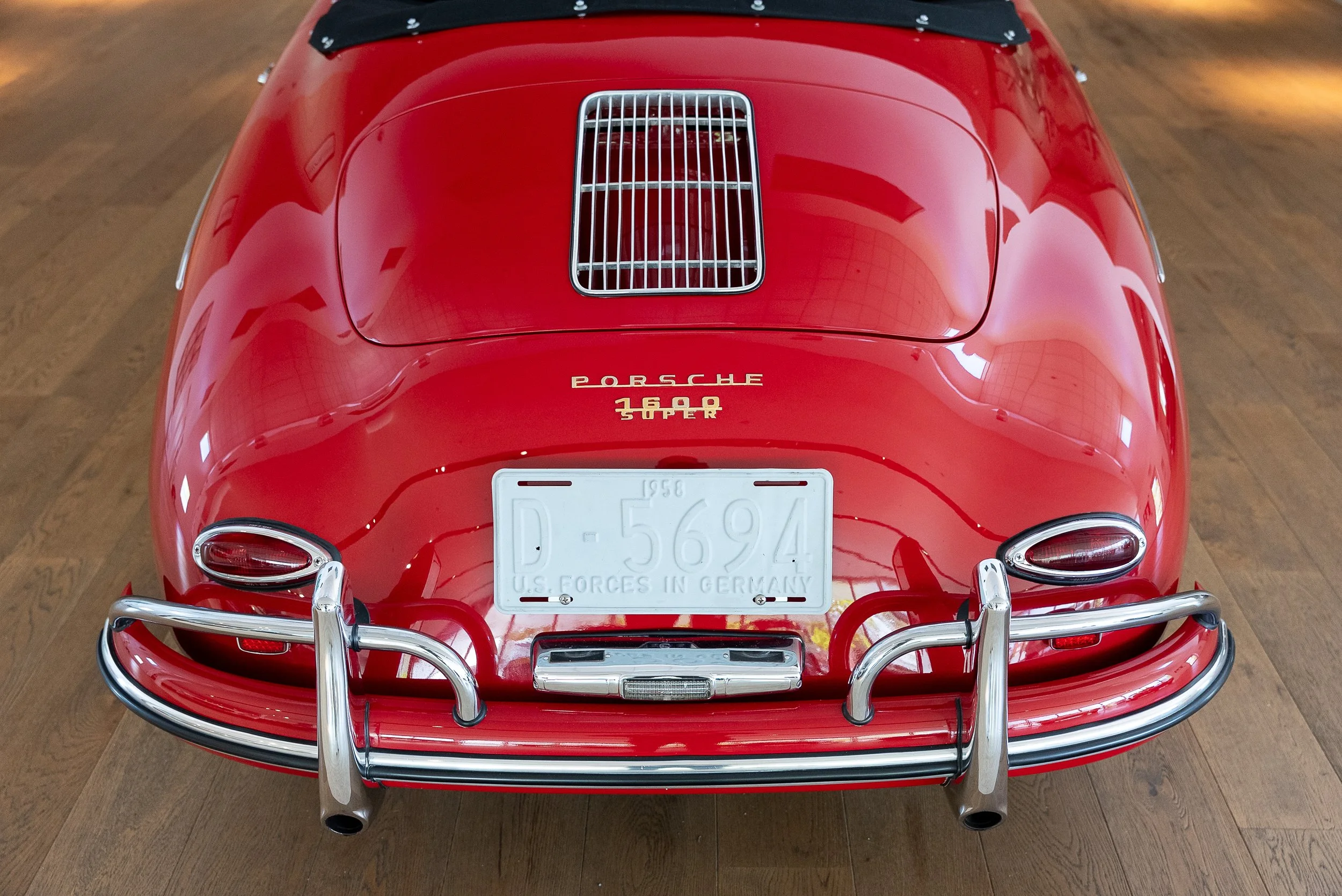 Red Speedster-31.jpg