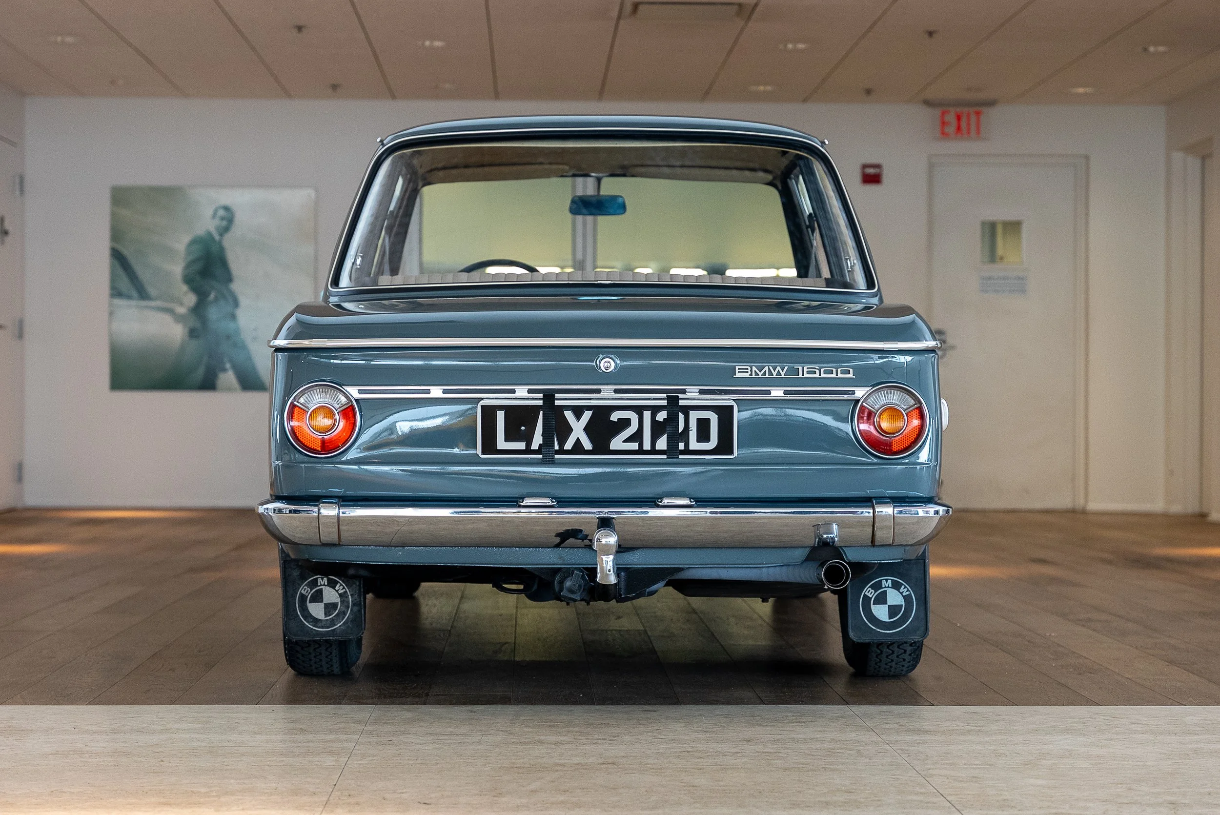 1966 BMW 1600-11.jpg