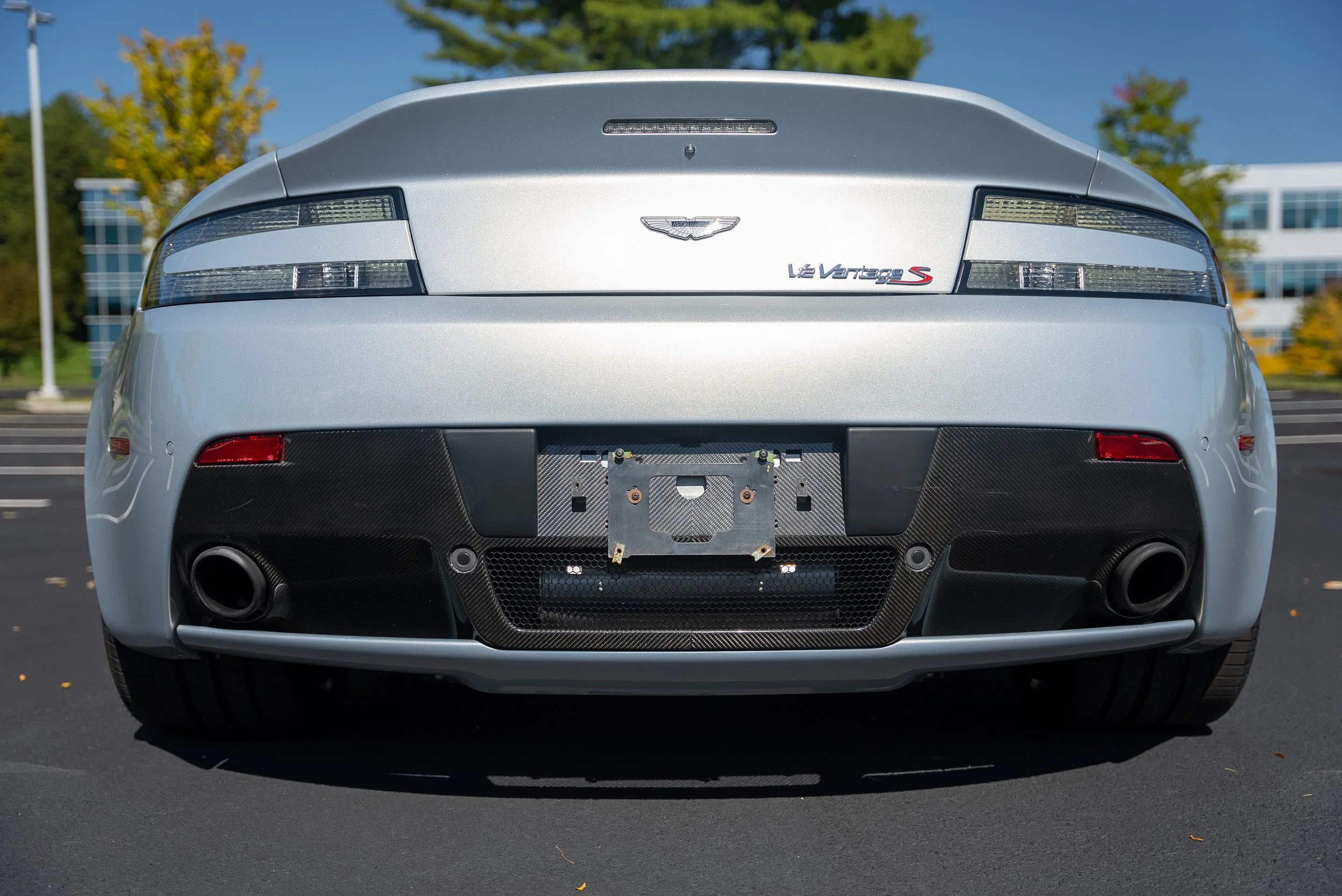 AM V12VS Color-89.jpg