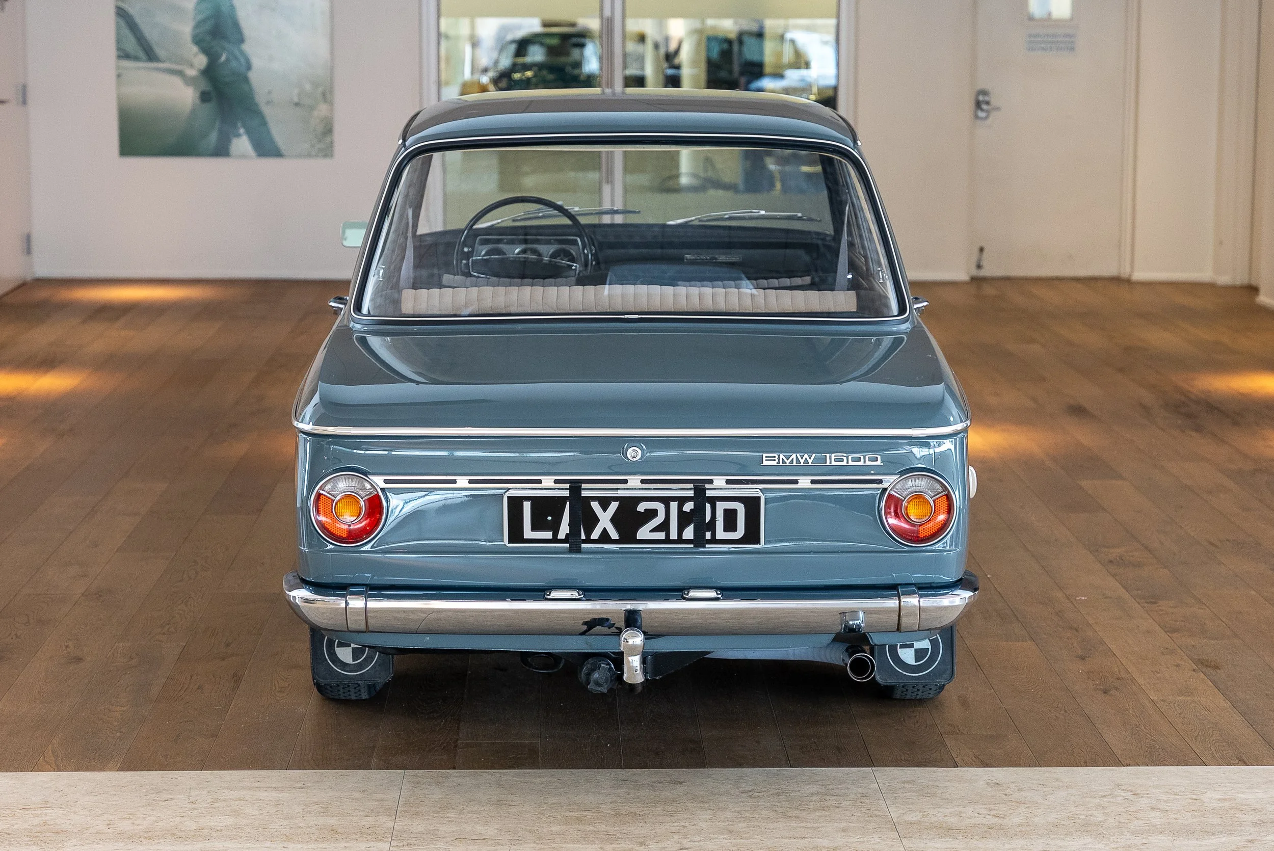 1966 BMW 1600-12.jpg