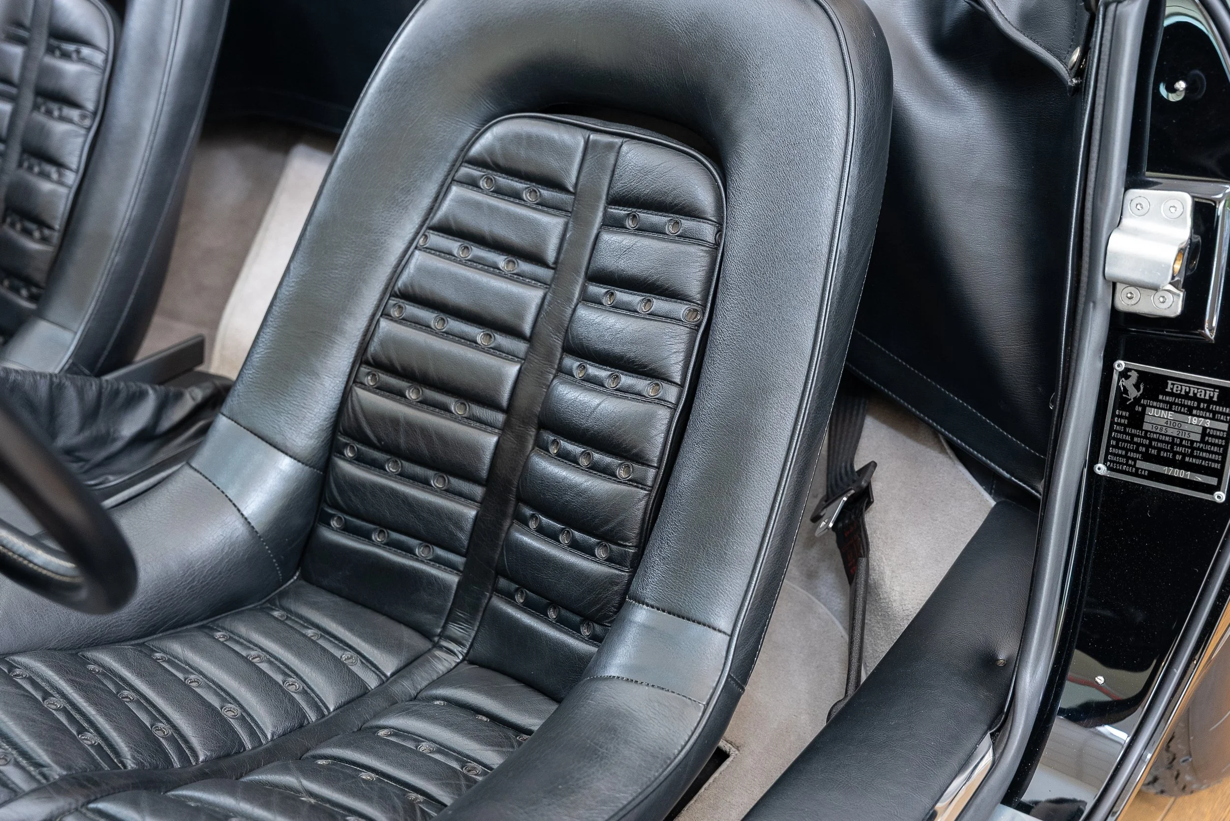 Ferrari Daytona Spider-100.jpg