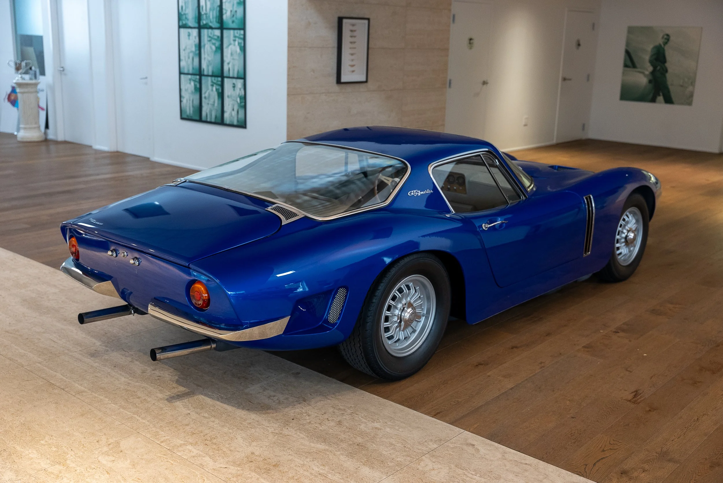 Bizzarrini GT America Indoors-14.jpg