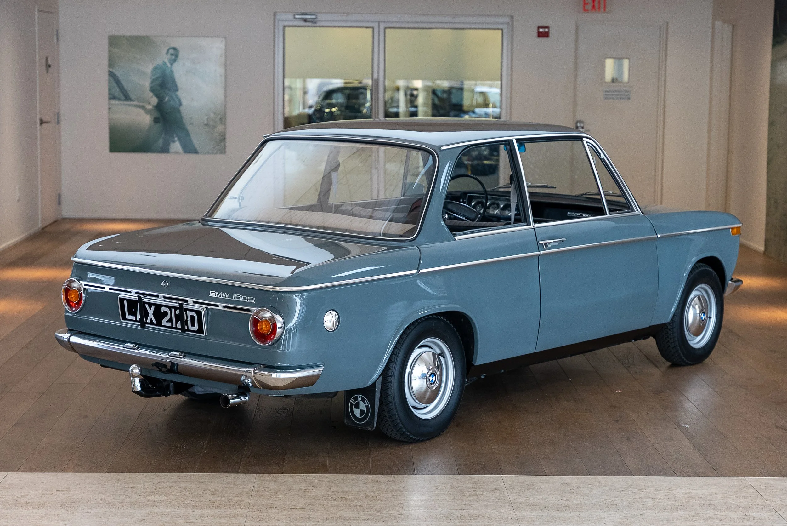 1966 BMW 1600-14.jpg