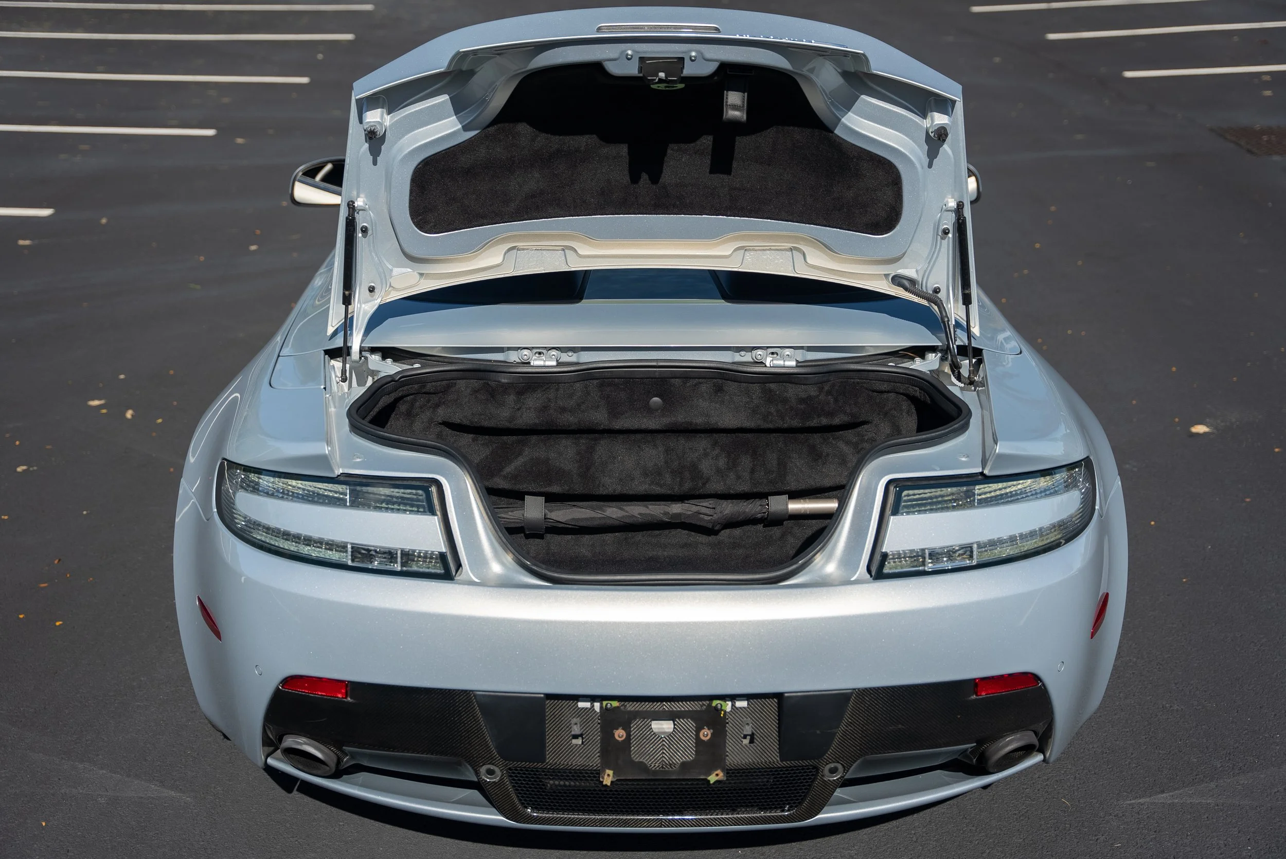 AM V12VS Color-113.jpg