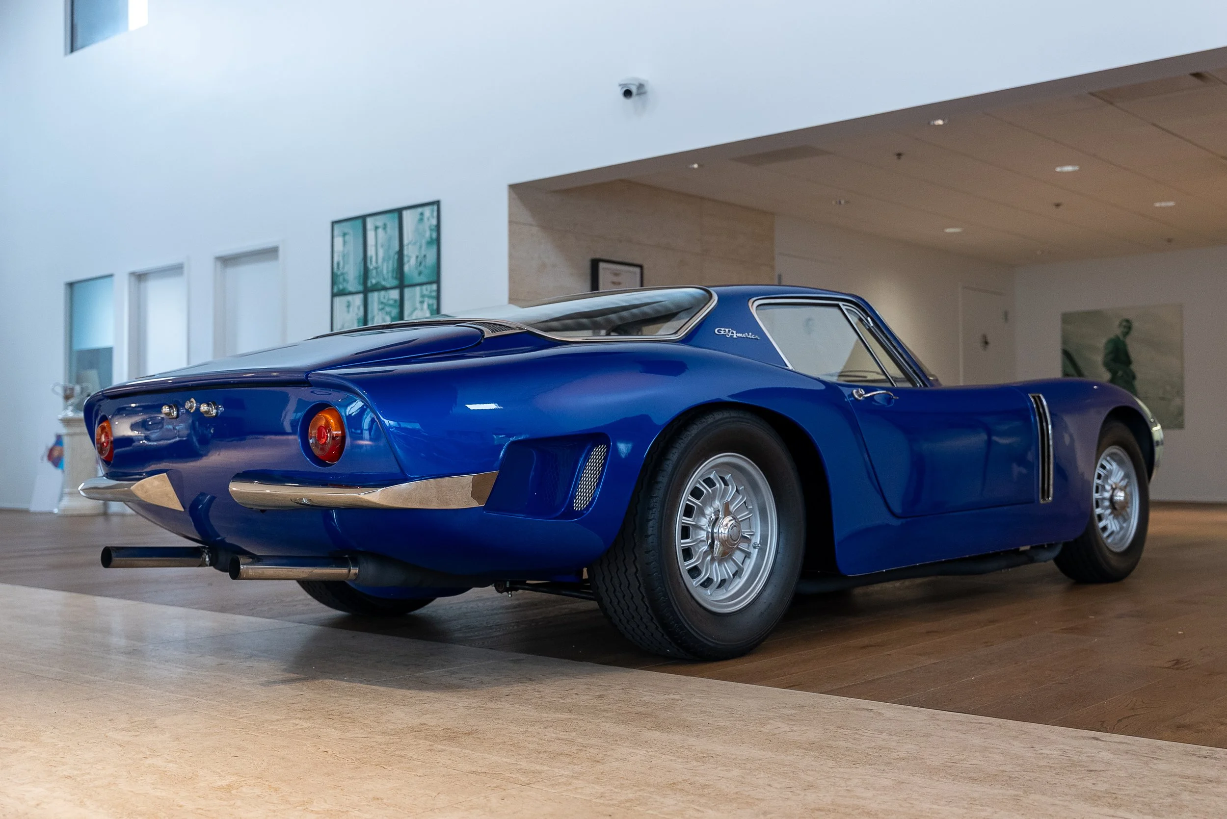 Bizzarrini GT America Indoors-13.jpg