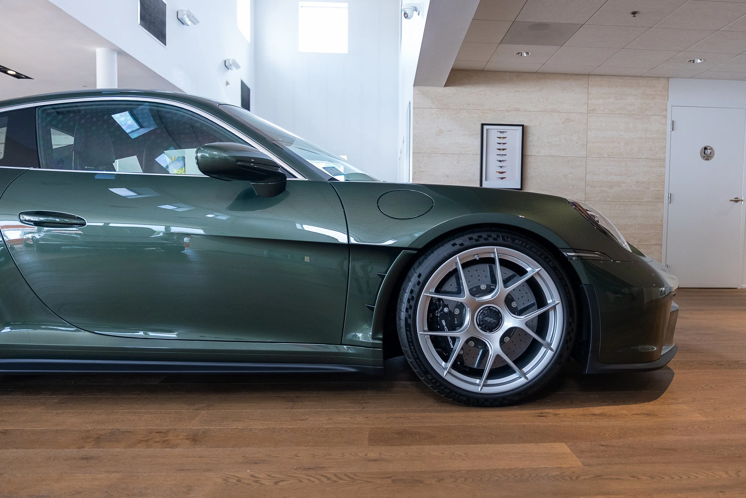 911 ST-81.jpg
