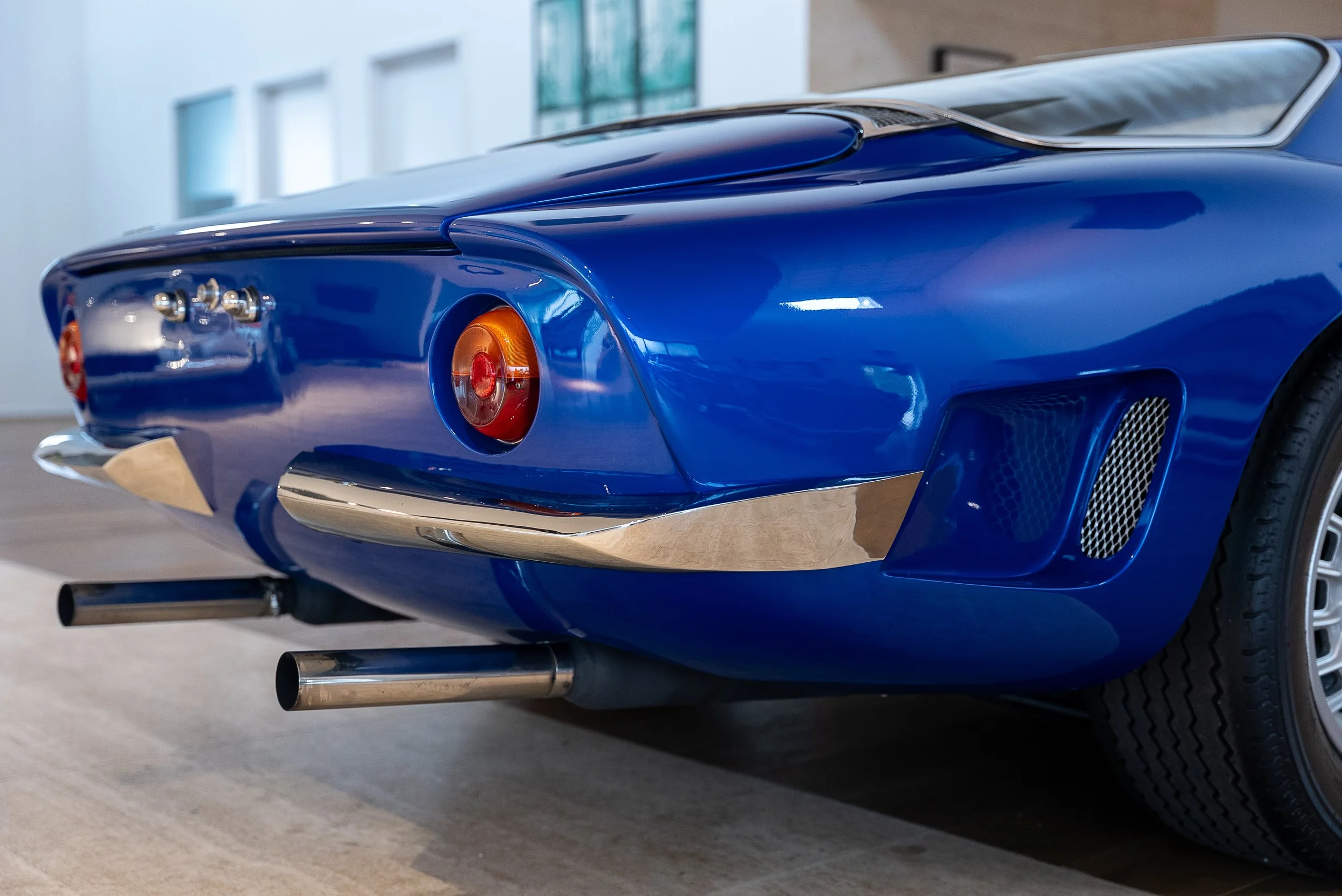 Bizzarrini GT America Indoors-37.jpg