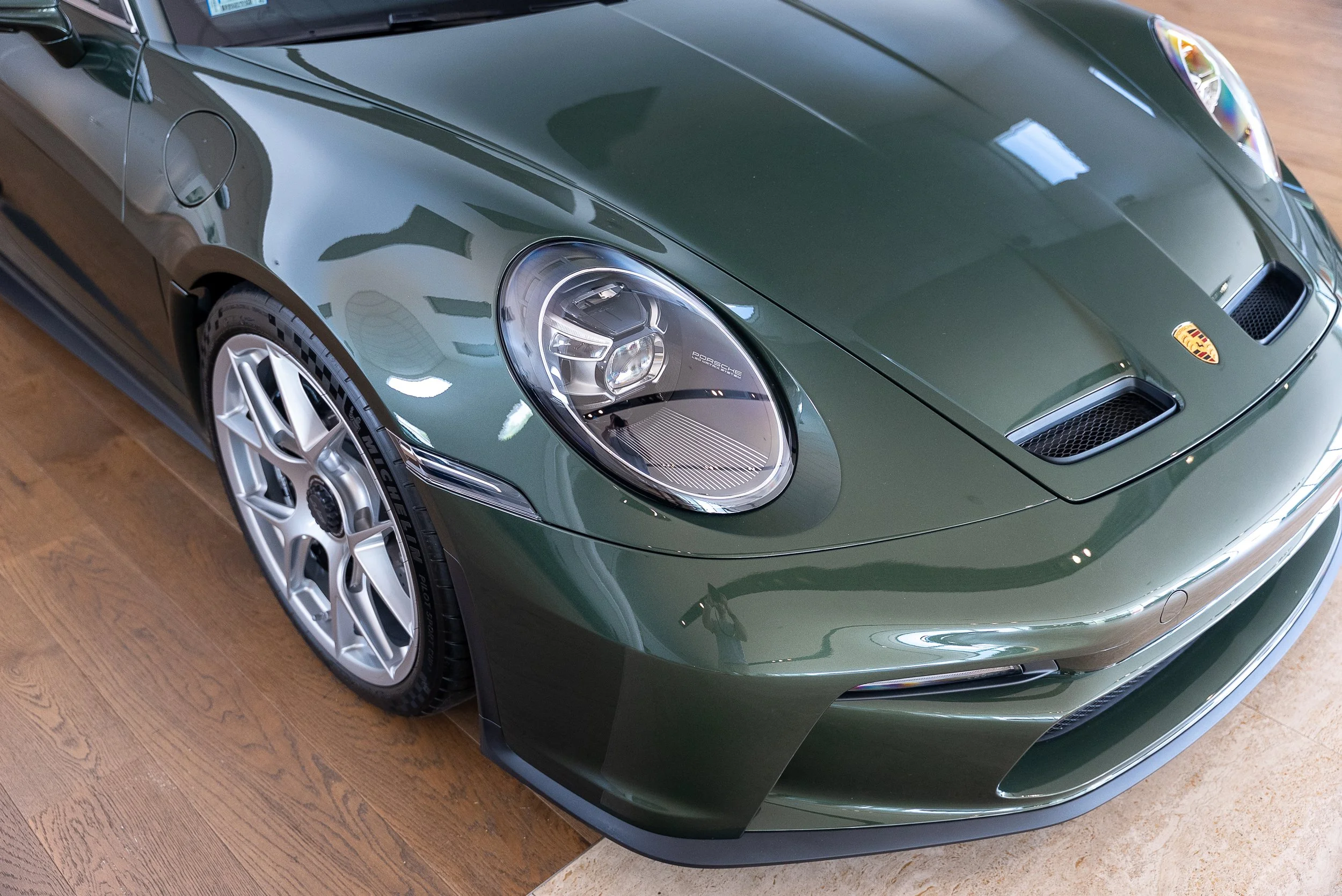 911 ST-38.jpg