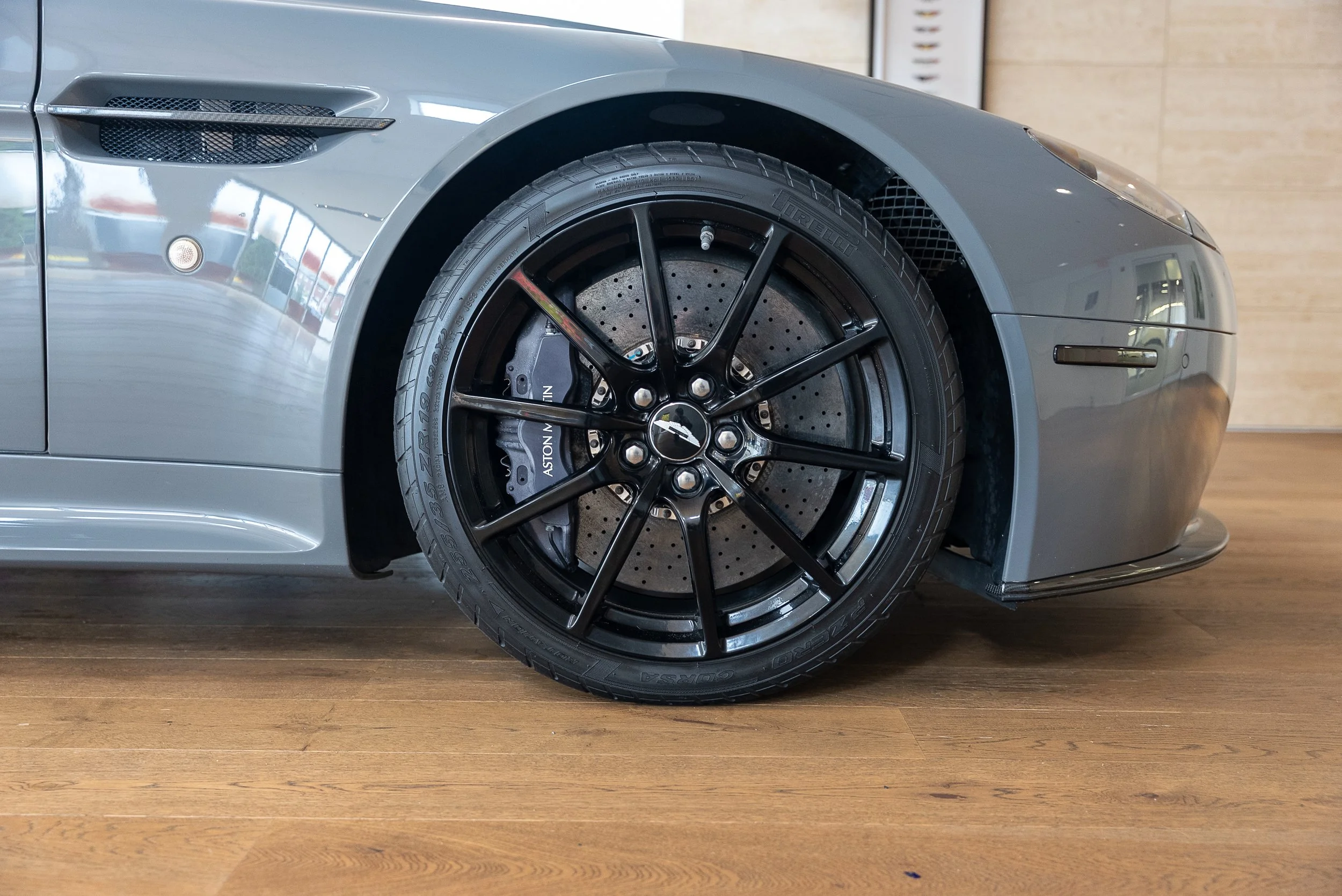 2017 AM V12 Vantage S-65.jpg