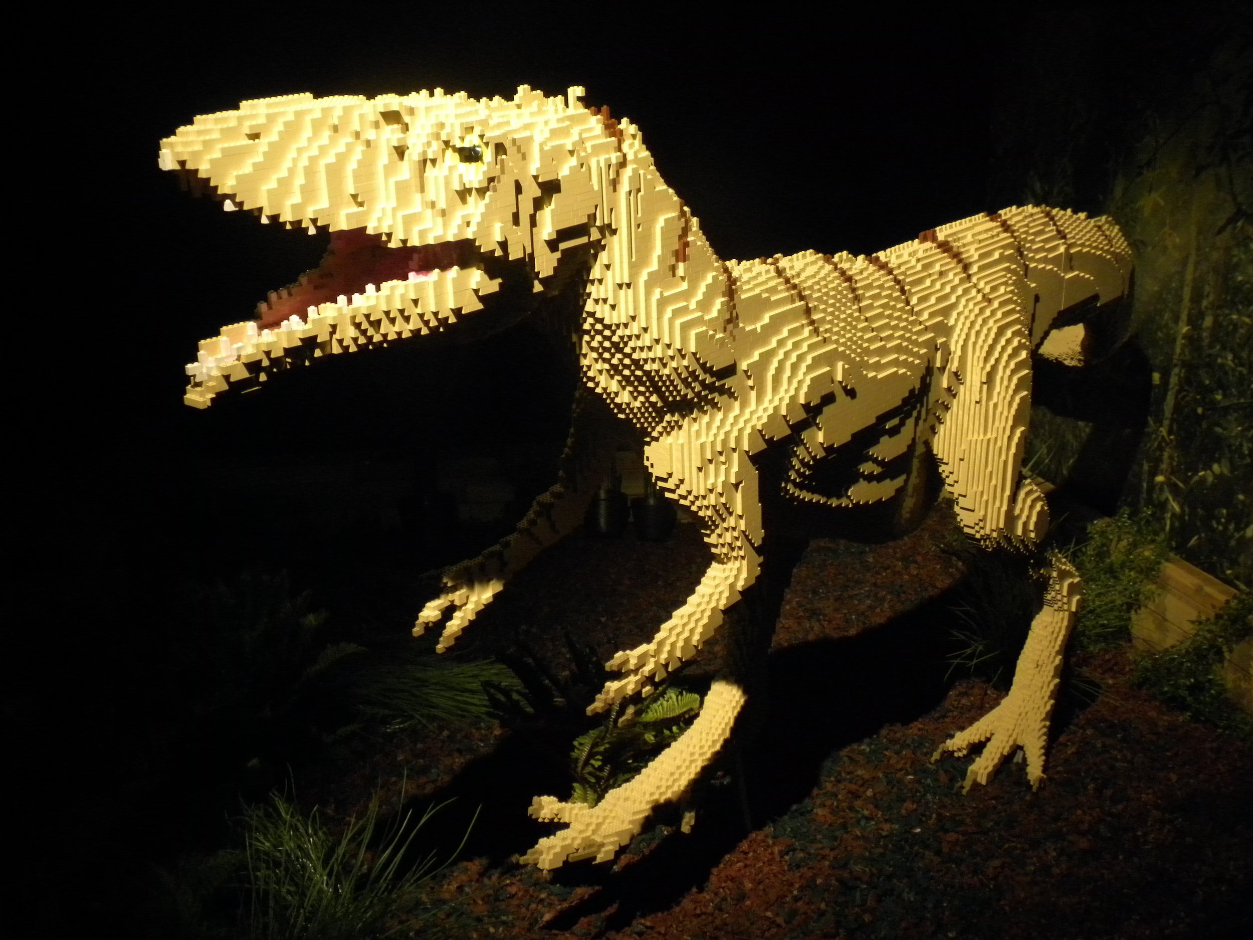 BRICK DINOS delivers 40,000 visitors in just two months!