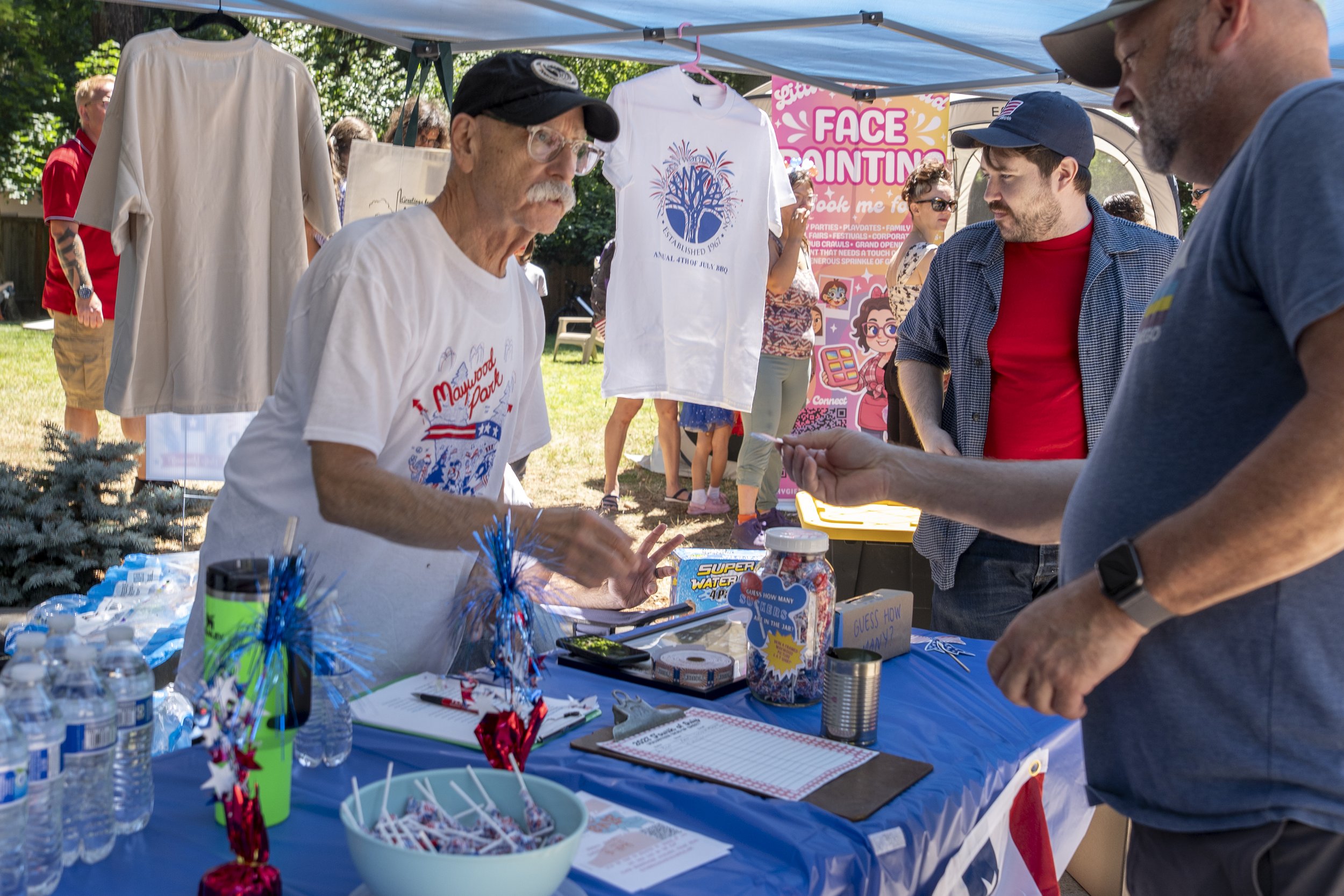 Maywood Park - July 4th - DSC07854.jpg