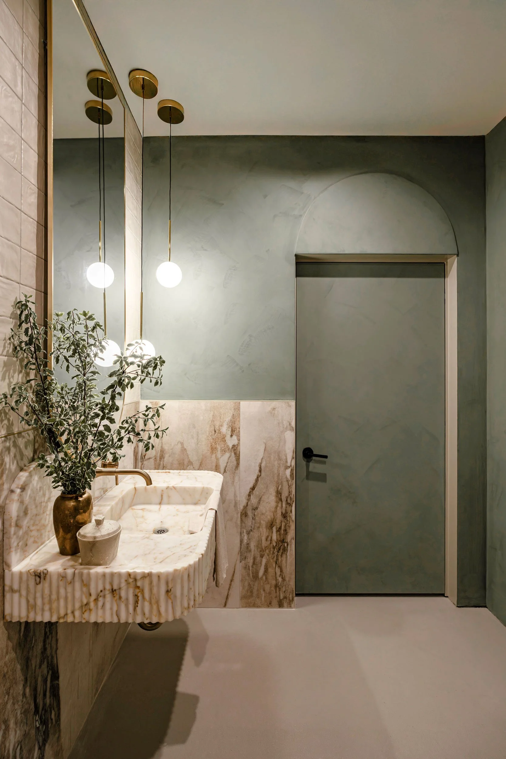 flamant-ii-nail-boutique-wilmette-marble-sink-bathroom-studio-mak.jpg