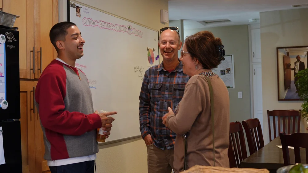 Ernie With People_1.10.1.jpg
