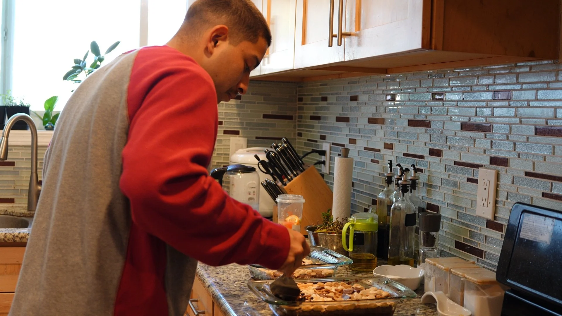 Ozzy baking_1.9.1.jpg