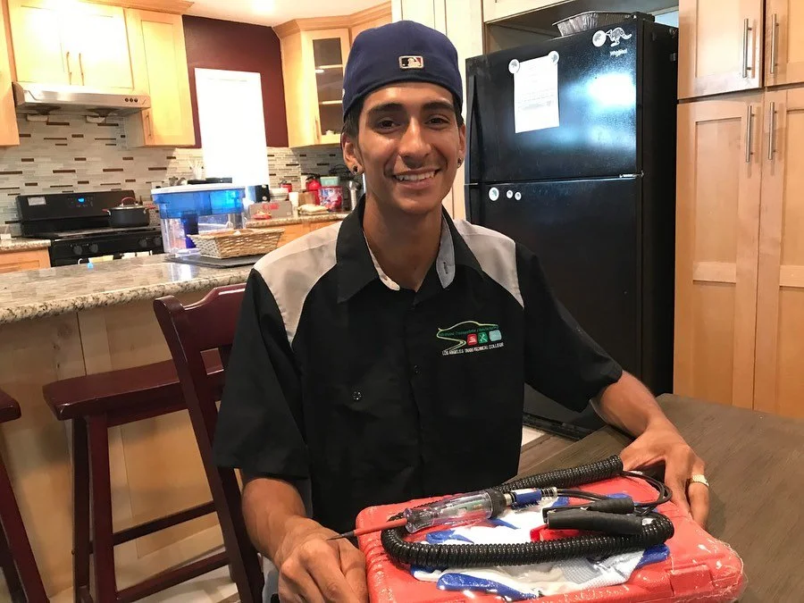 &lt;&lt;Staying Family&gt;&gt;

Friends,

Even after our residents graduate from our program, many continue to stay in touch, for mentorship, for friendship, for a place they can stop by for bite.

Anthony, for example, discovered during his residenc