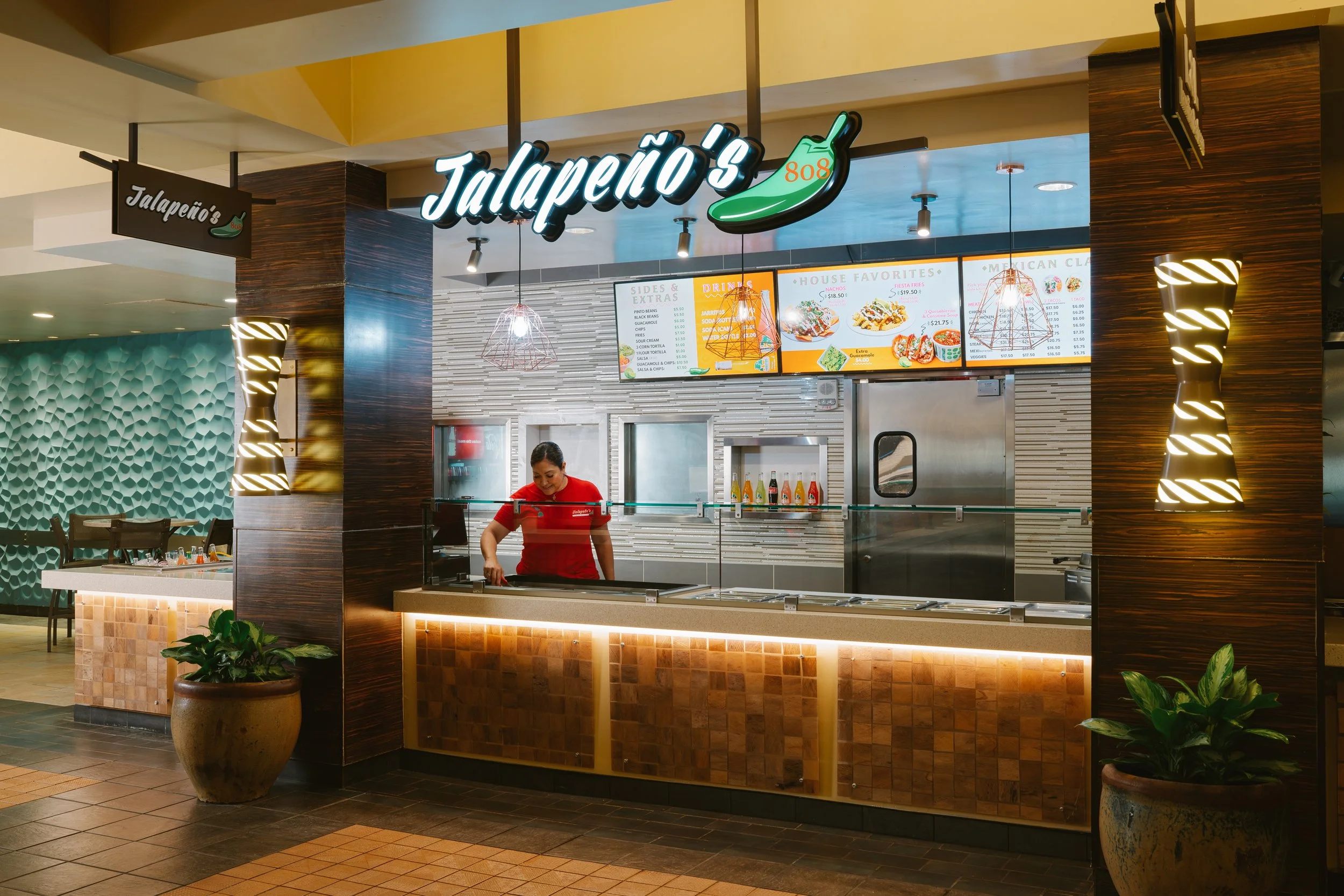 ロイヤル・ハワイアン・センター 「パアイナ・ラナイ」に、2つの新店舗