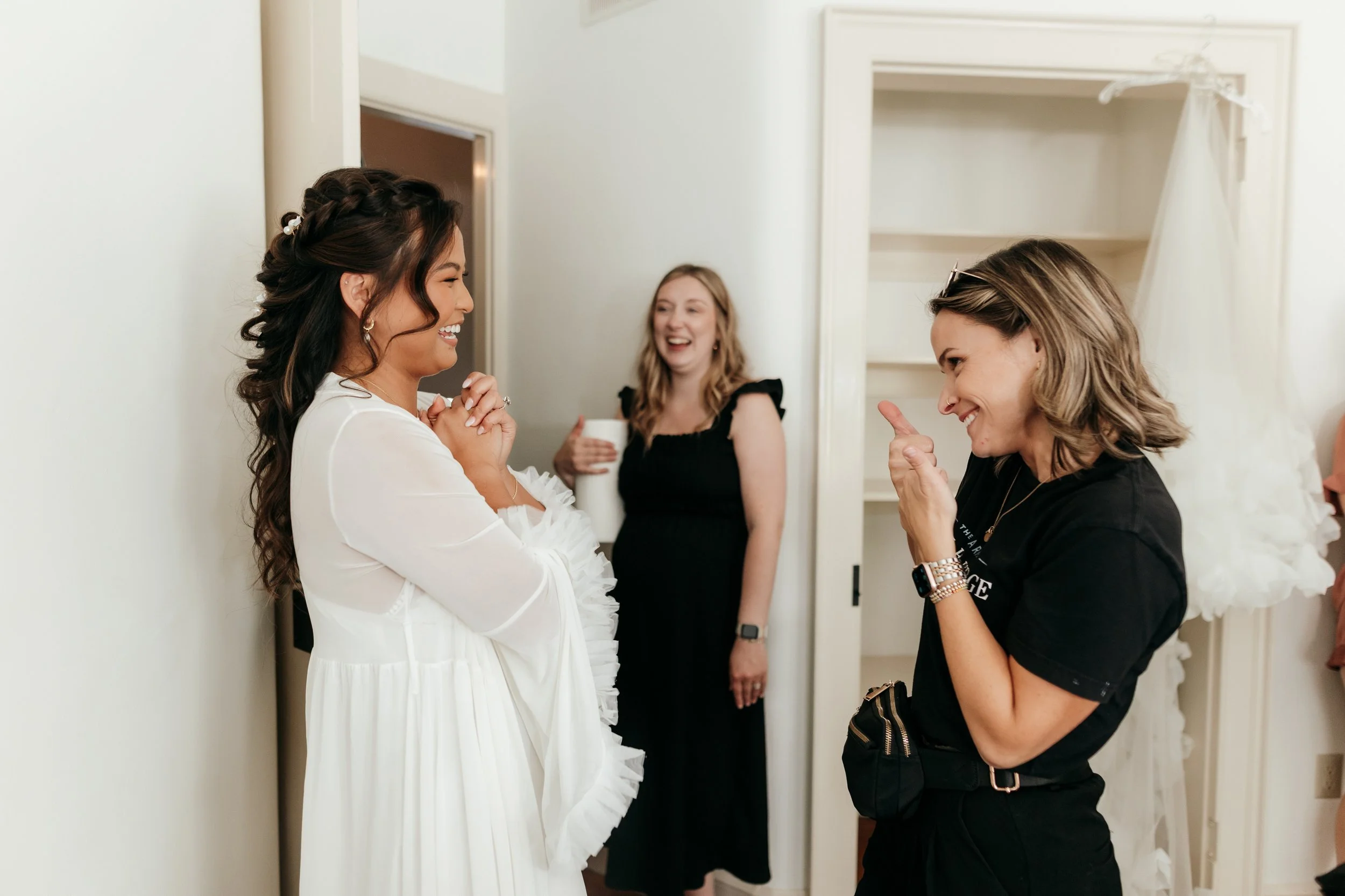 about-alexis-bride-getting-ready.jpg